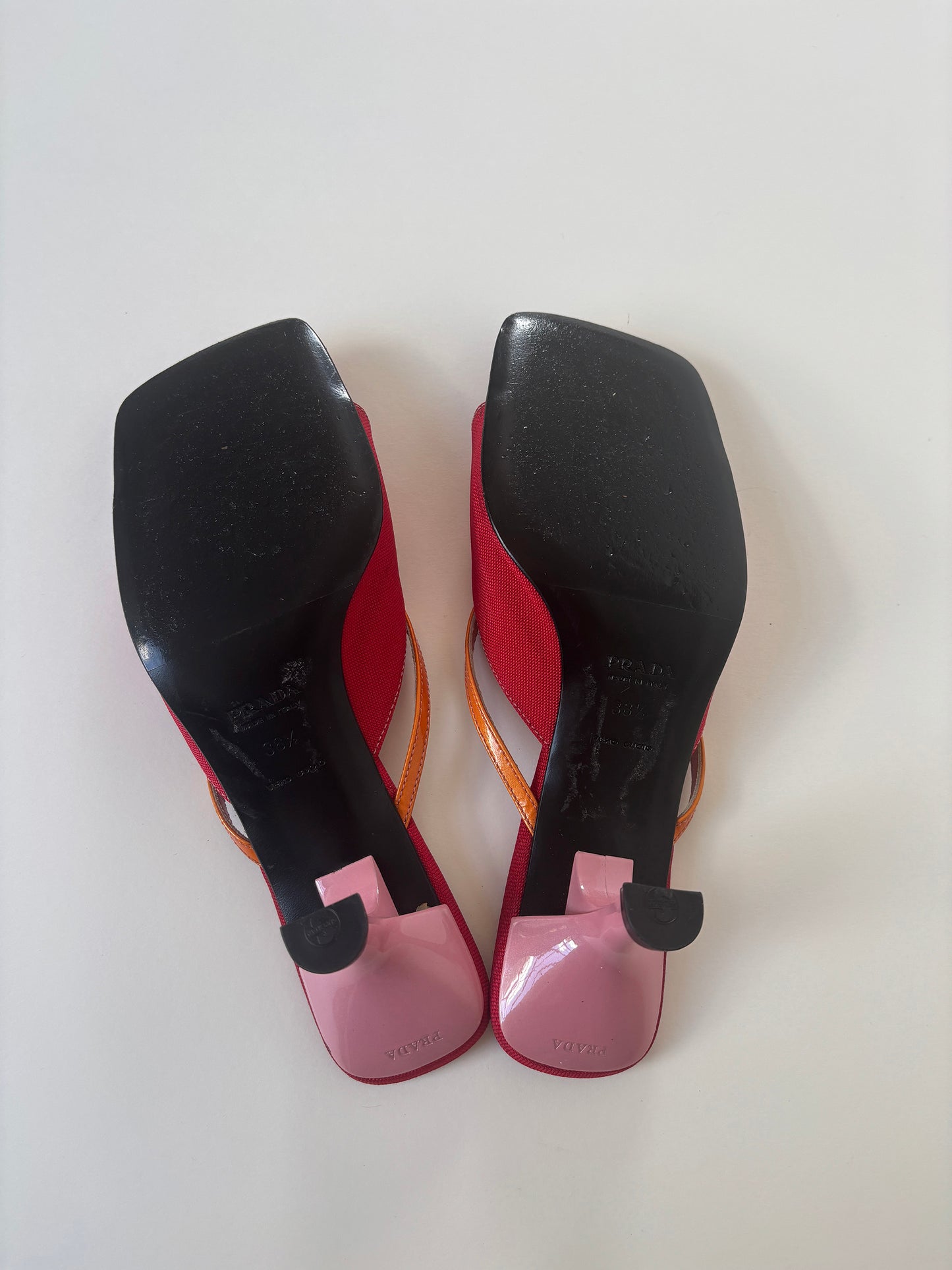 Prada 2000s red bow patent leather kitten heels (EU 38,5 / US 8)