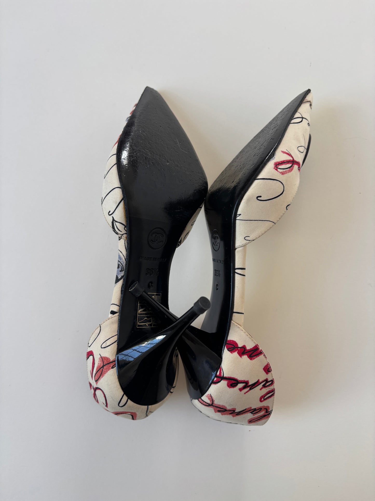 Chanel iconic 2000s by Karl lagerfeld edition CC cream white script illustration heels (EU 36,5 / US 6)