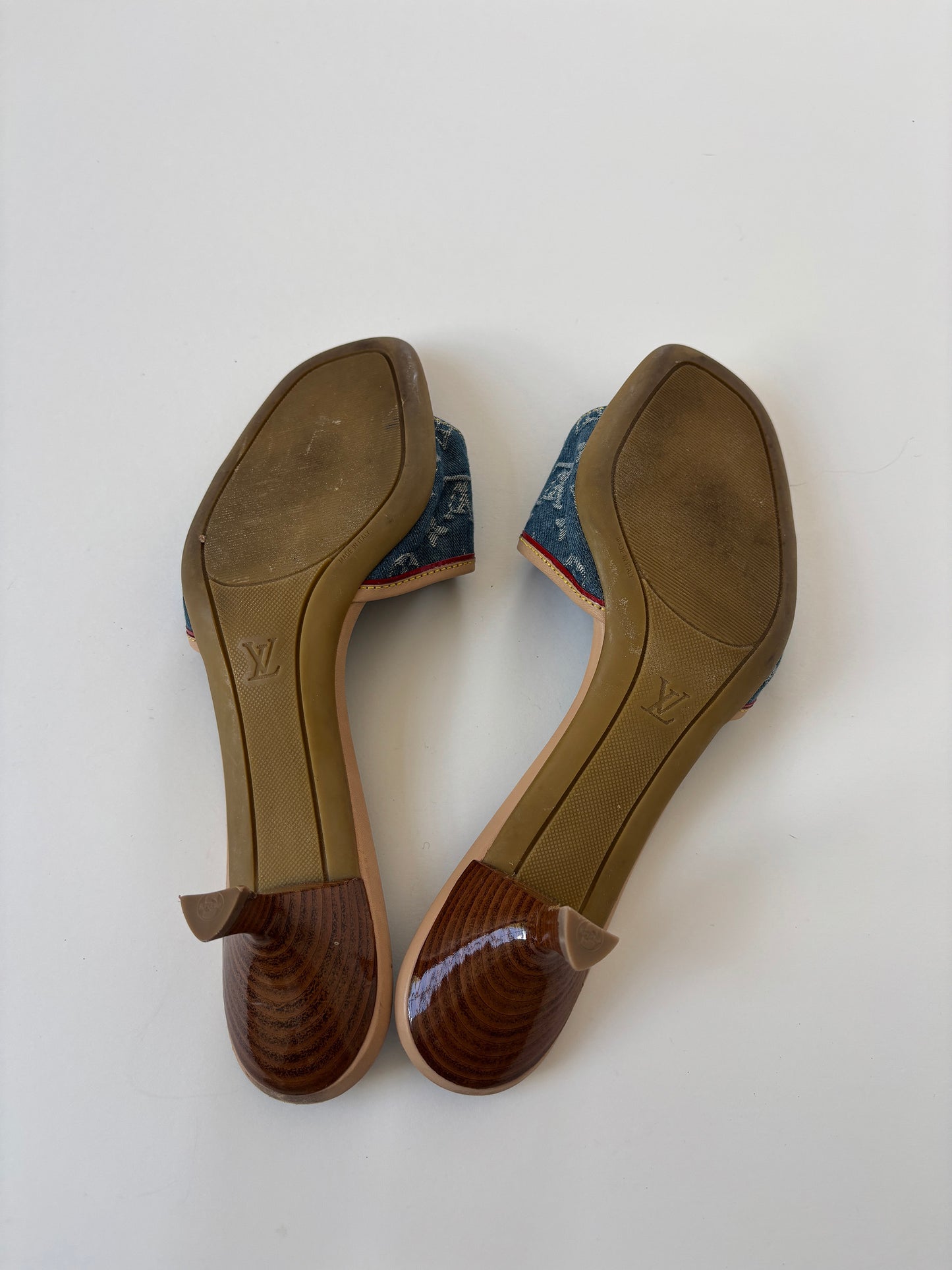 Louis Vuitton by Marc Jacobs denim monogram bow kitten heels (EU 40,5 / US 10)