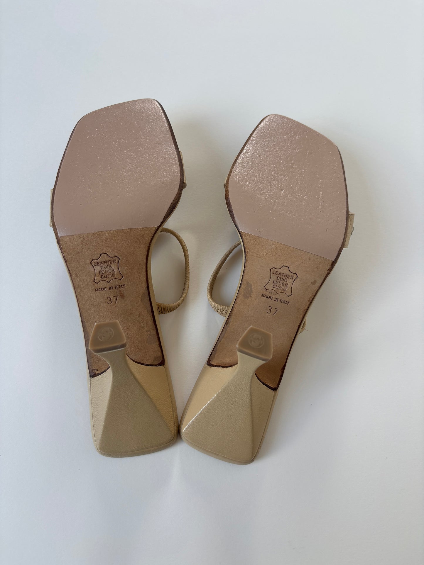 Fendi 1990s beige floral sandal heels (EU 37 / US 6.5)