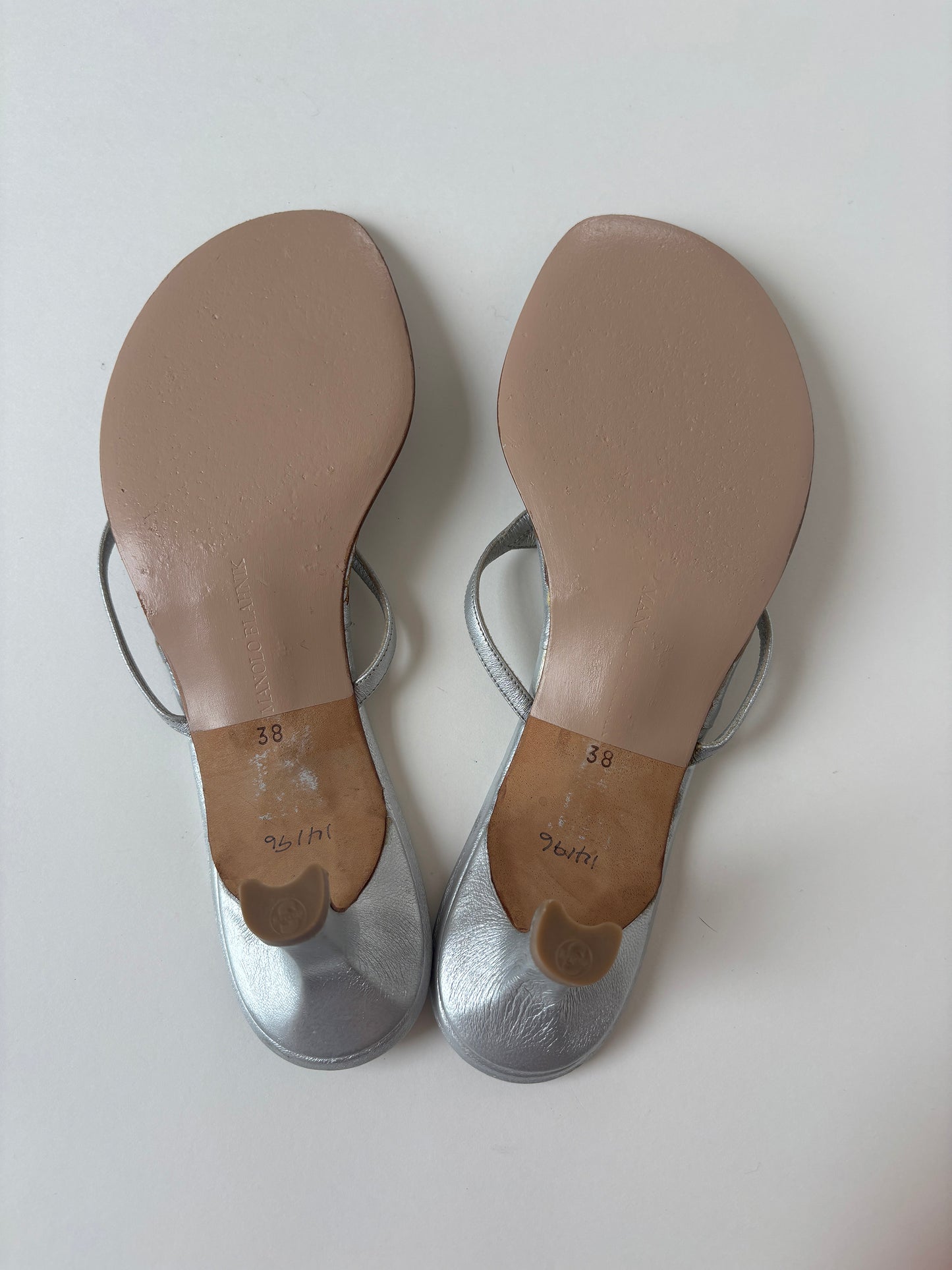 Manolo Blahnik 2000s silver thong kitten heels (EU 38 / US 7.5)