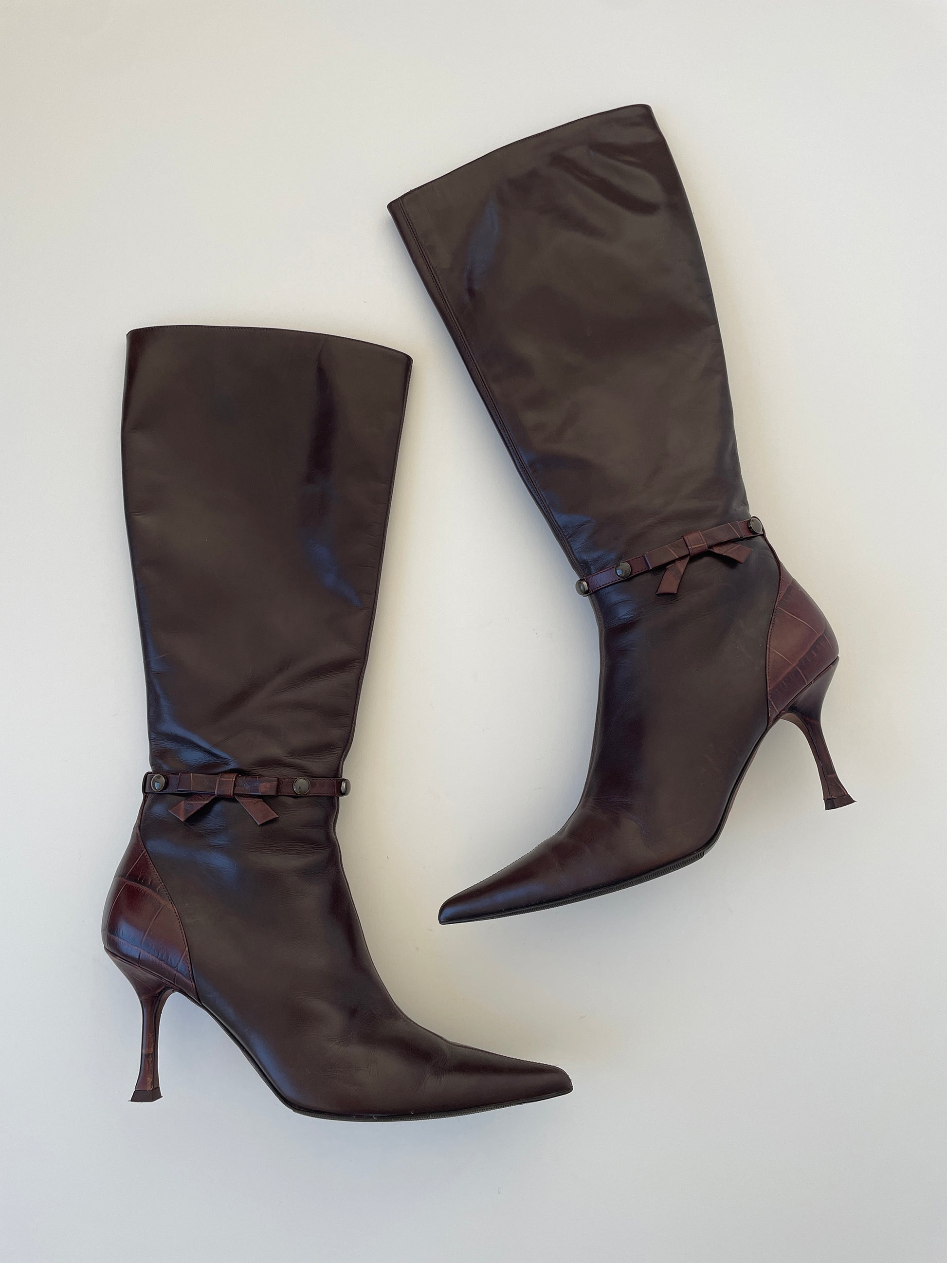 Vintage Escada 2000s chocolate croco brown bow boots