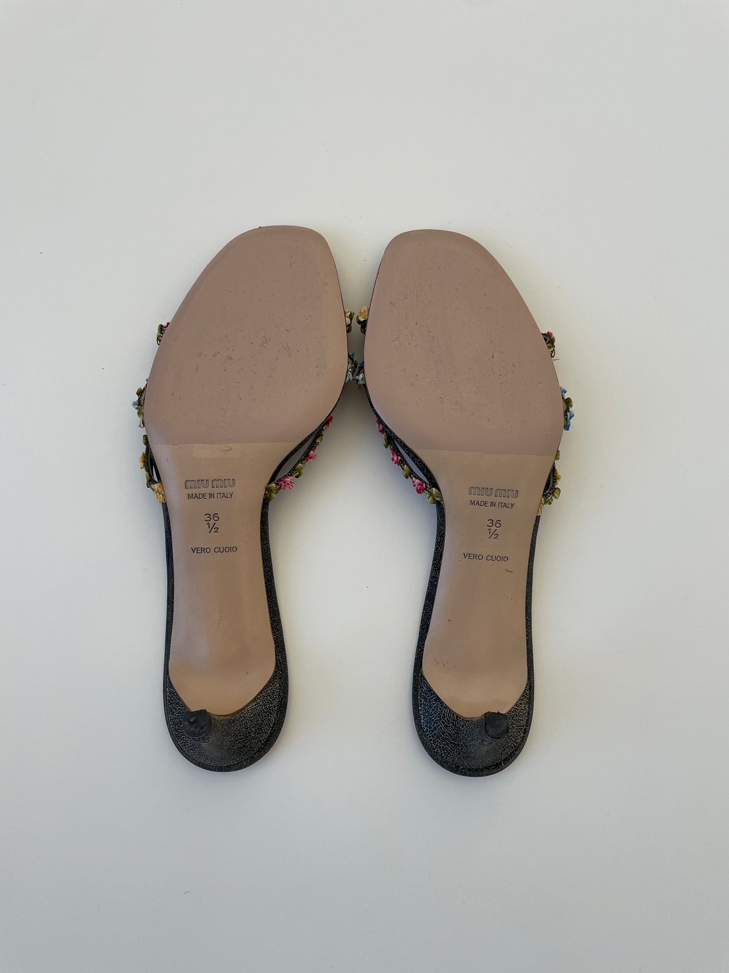 Miu Miu iconic 2000s floral kitten heels (EU 36,5 / US 6)