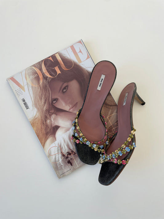 Iconic vintage Miu Miu floral kitten heels with cute mini flower details