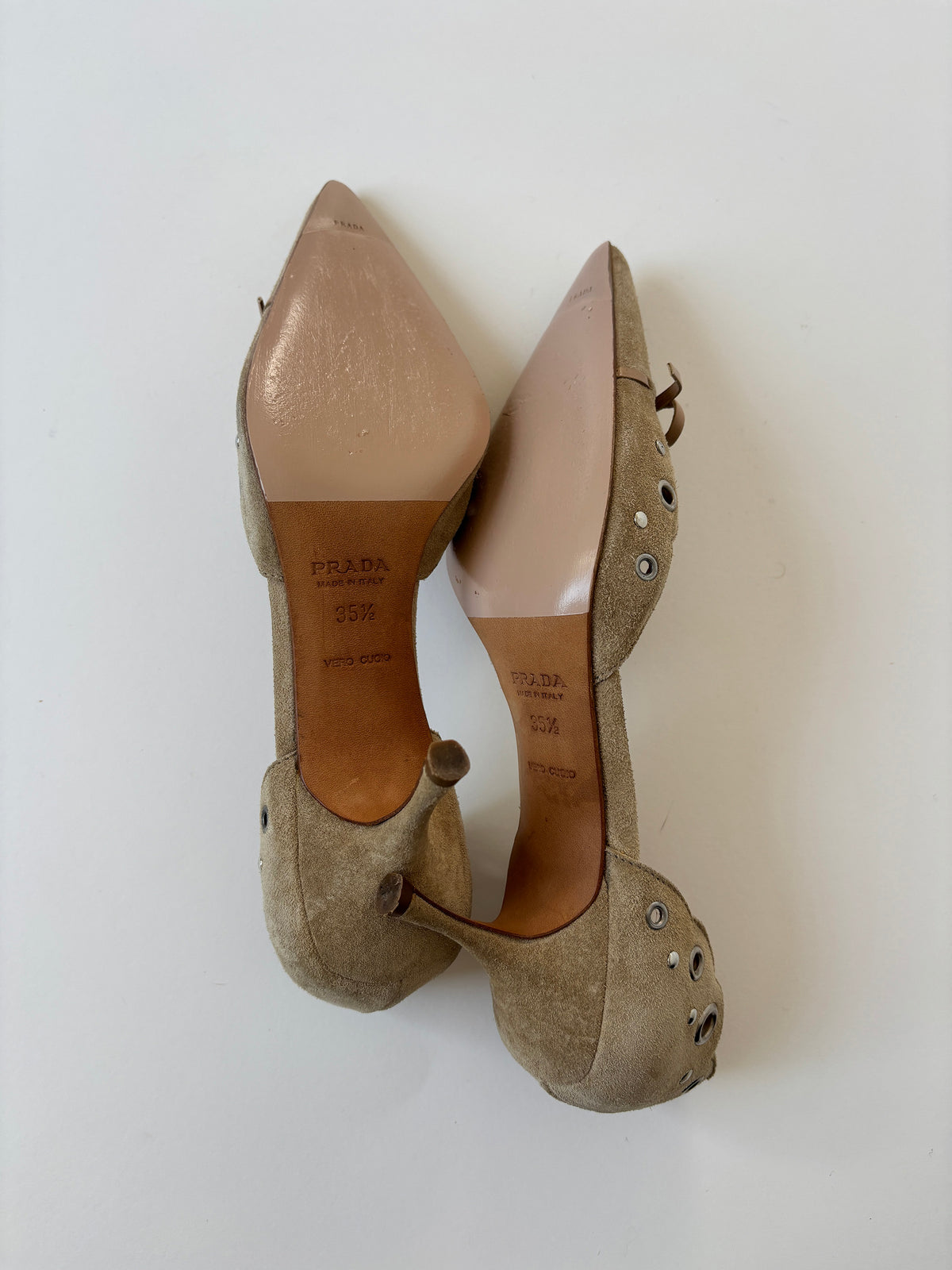 Prada 2000s suede beige eyelet bow D'Orsay heels (EU 35,5 / US 5)
