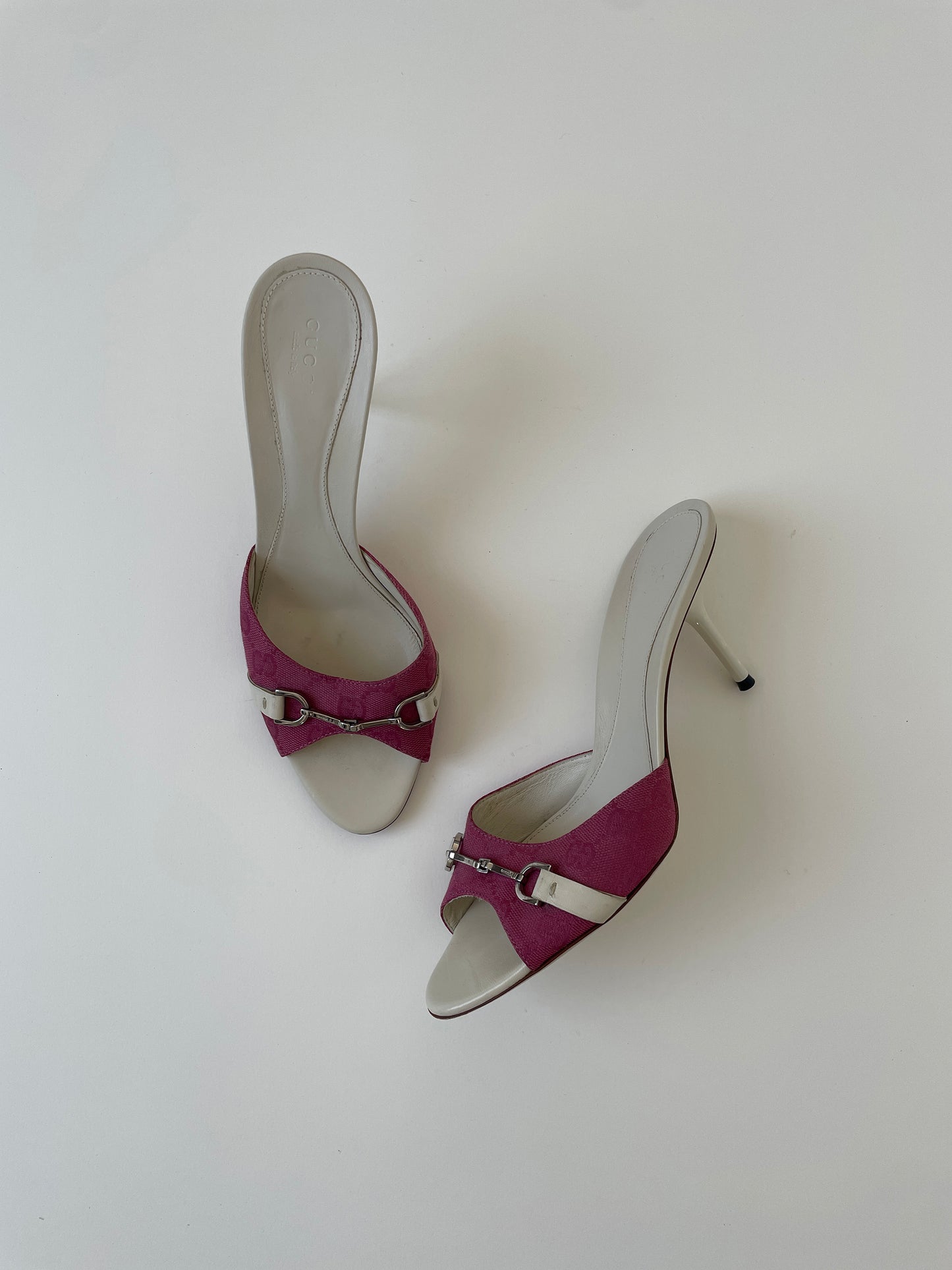 Vintage Gucci by Tom Ford raspberry monogram heels with silver slim horsebit details