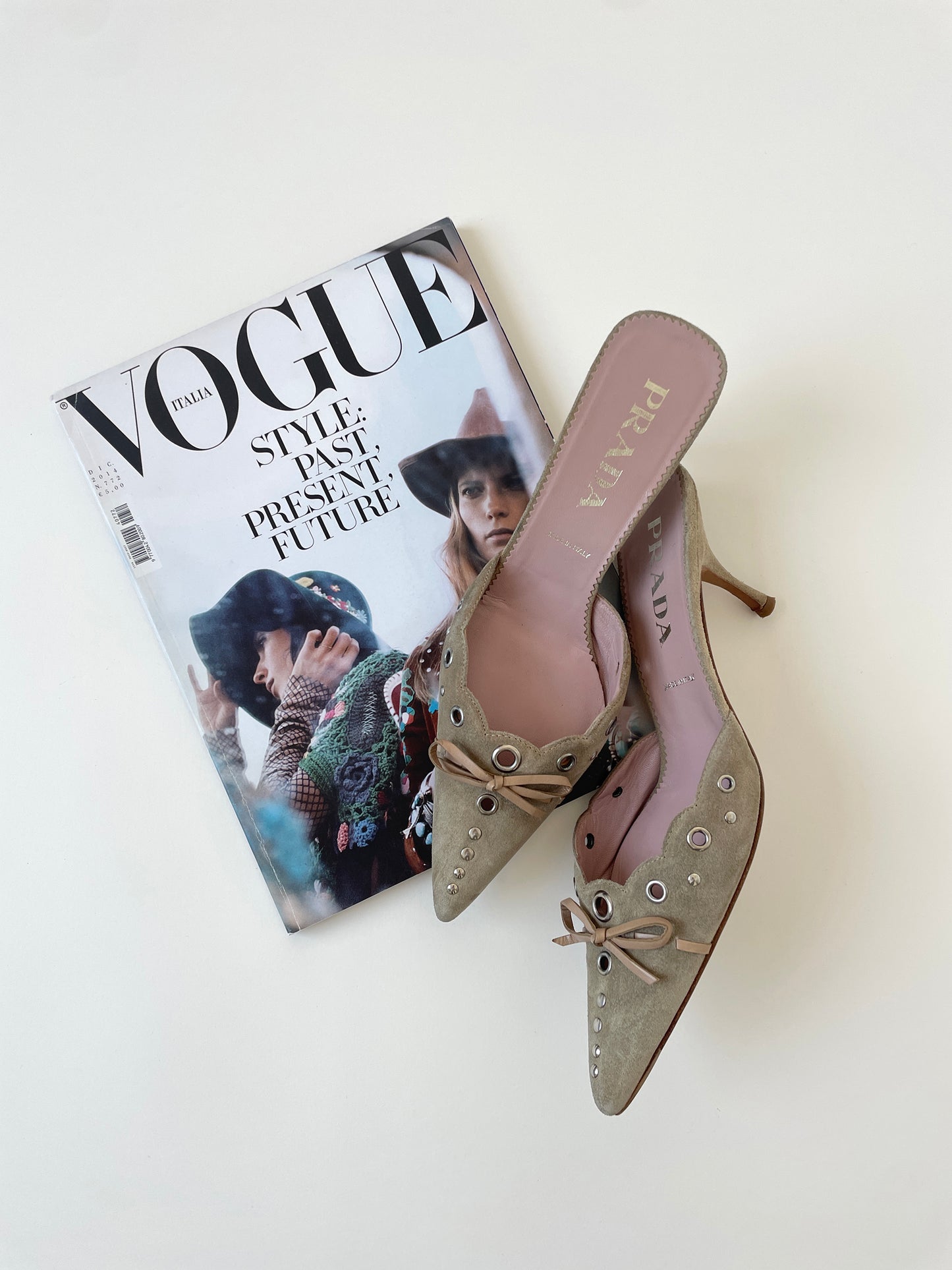 Iconic vintage Prada 2000s suede eyelet bow D'Orsay heels with cute details