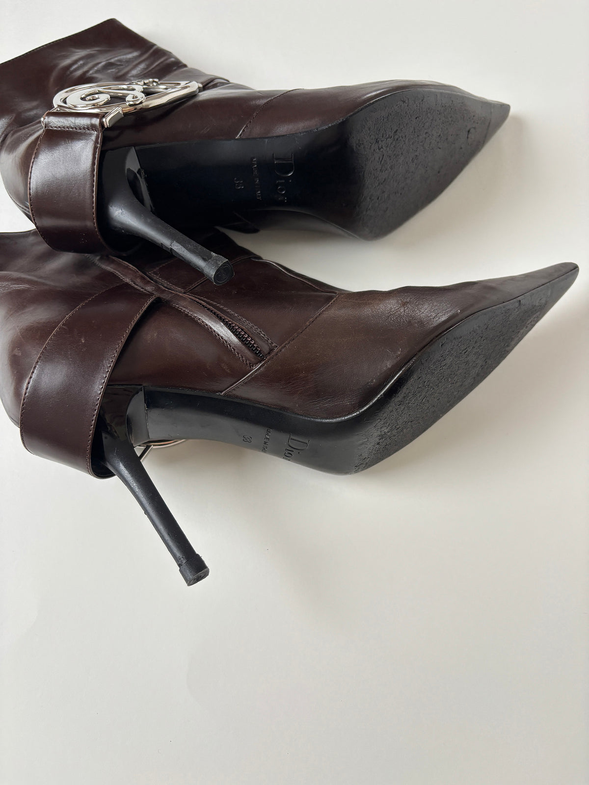 Christian Dior F/W 2004 by John Galliano iconic dark brown diva boots (EU 38 / US 7.5)