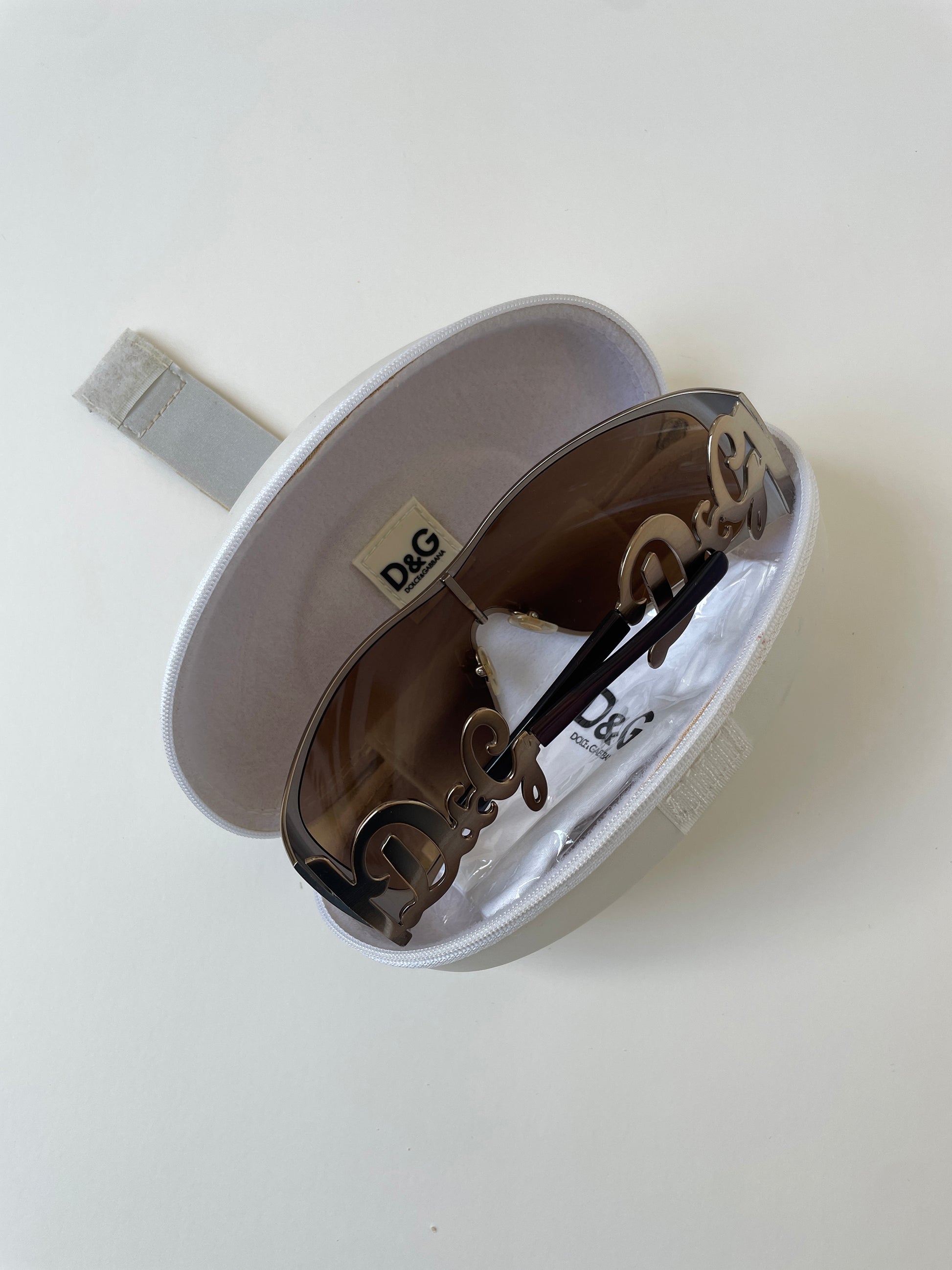 Vintage Dolce & Gabbana 2000s 6019 shield logo sunglasses