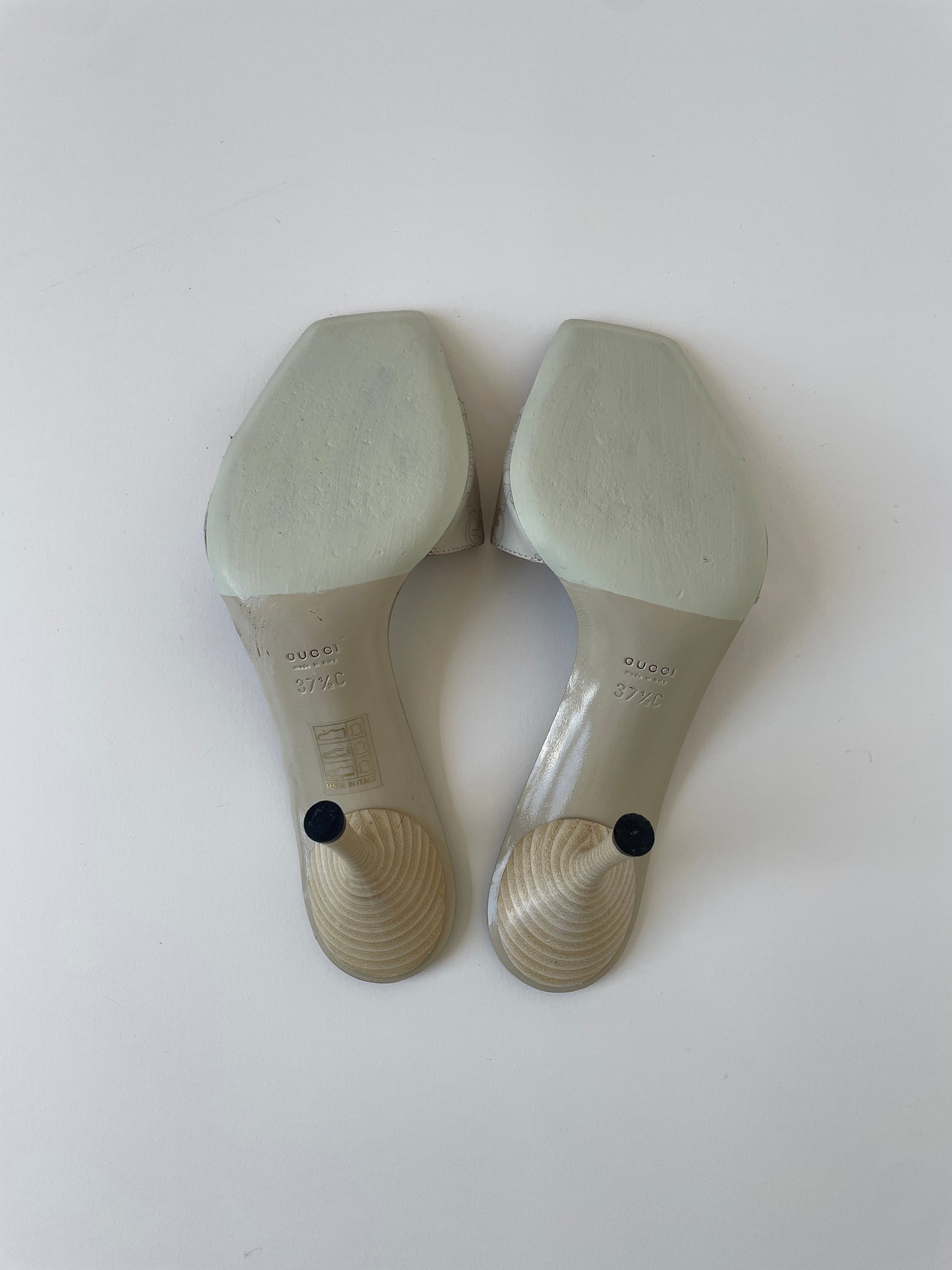 Gucci 2000s by Tom Ford cream white monogram sandals (EU 37,5 / US 7)