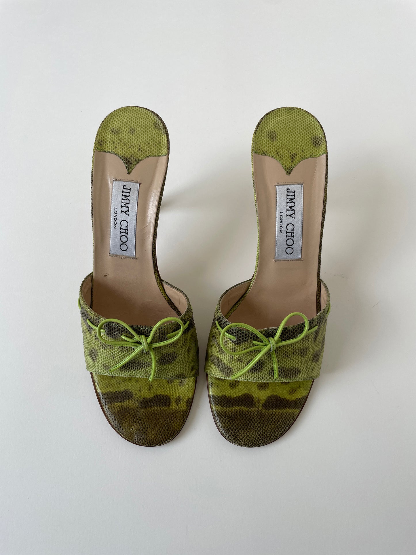 Vintage Jimmy Choo 2000s green lizard heels with cute bow detail