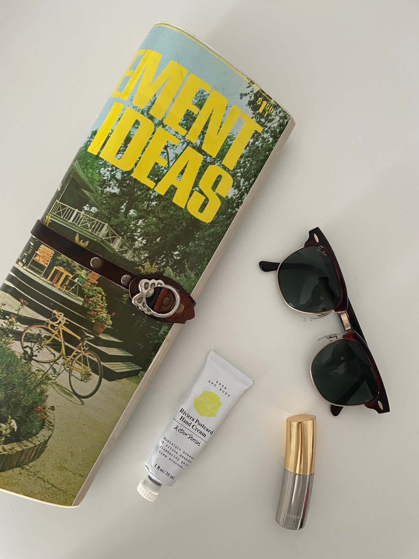Vintage 70s magazine clutch "IMPROVED IDEAS"