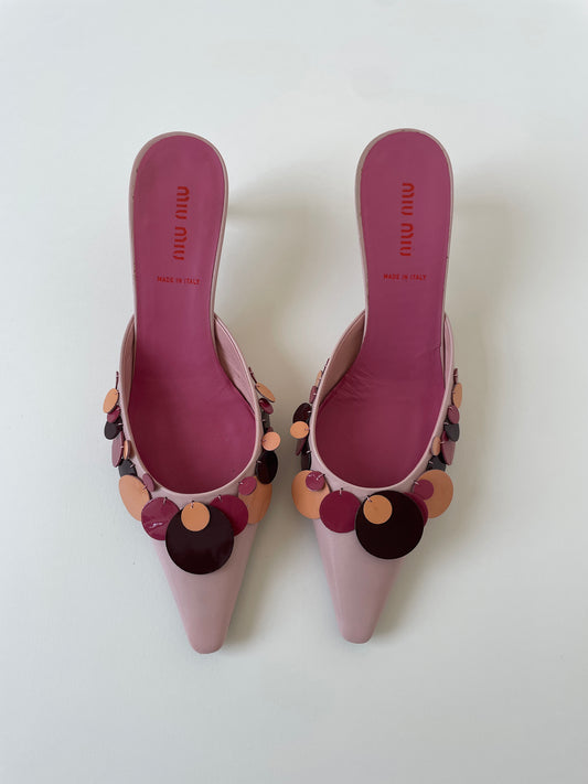 Vintage Miu Miu 2000s pink playful kitten heels with cute applications