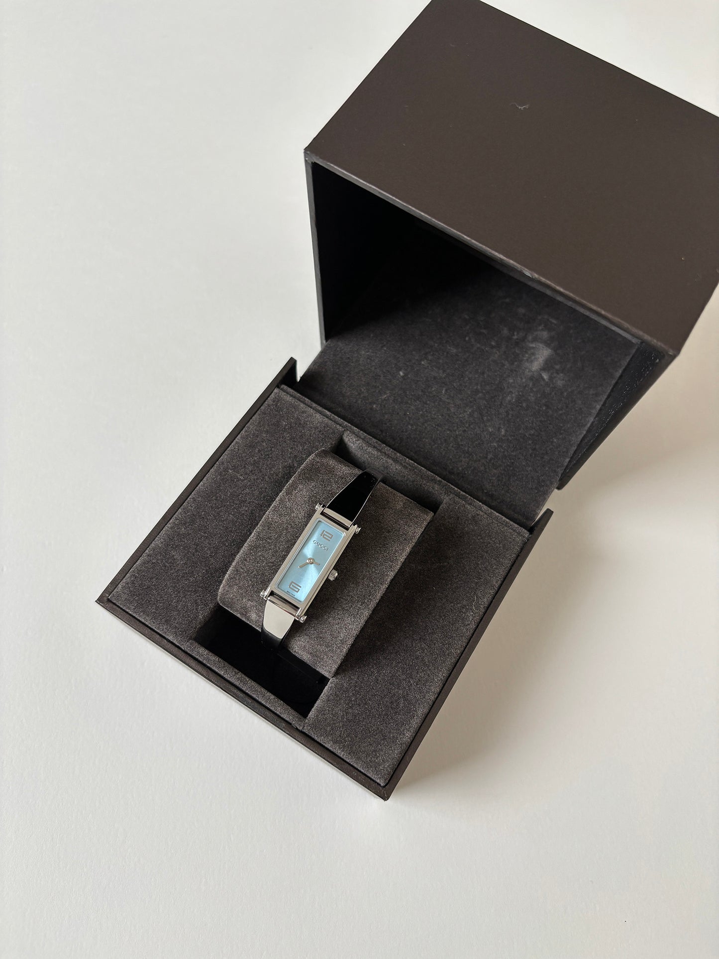 Gucci by Tom Ford 2000s 1500L baby blue silver bangle watch