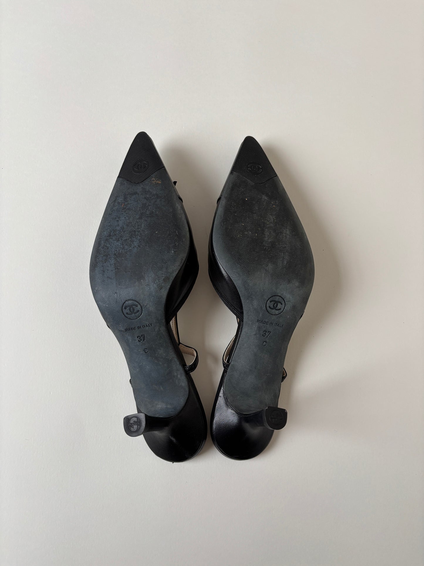 Chanel by Karl Lagerfeld 2000s iconic CC black bow sling back kitten heels (EU 37 / US 6.5)