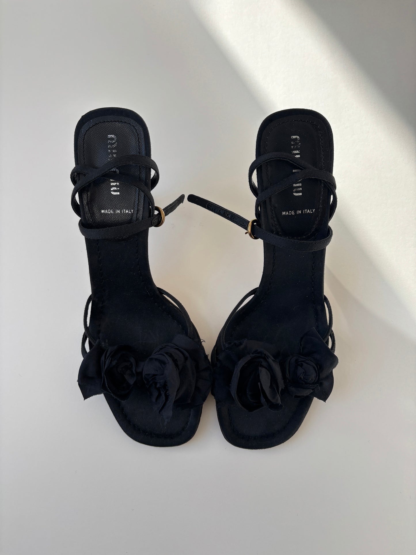 Miu Miu 2000s floral black silk roses kitten heels (EU 37,5 / US 7)