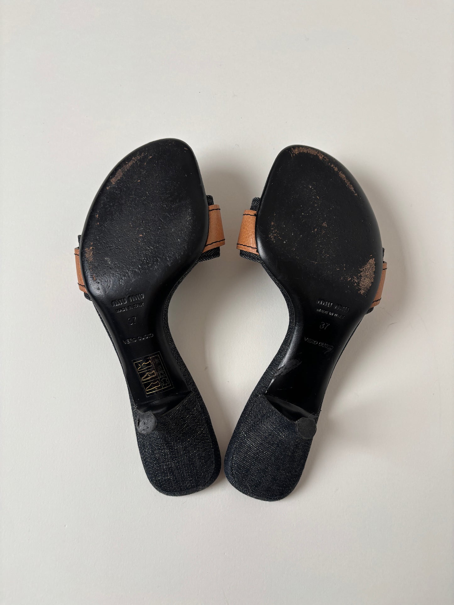 Miu Miu 2000s denim logo kitten heels (EU 37,5 / US 7)