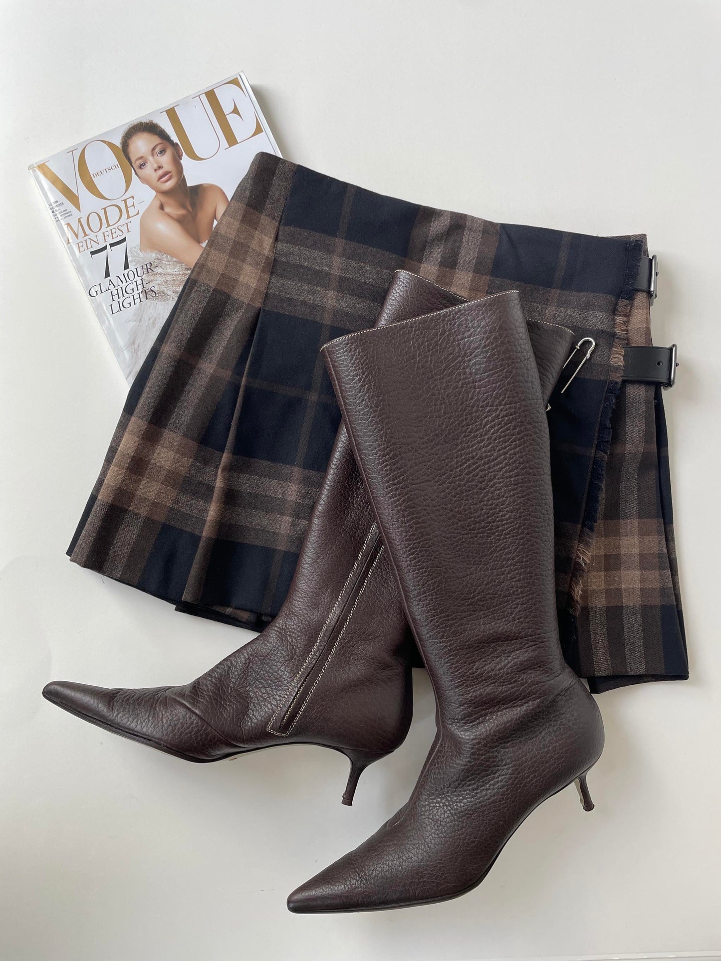 Vintage Dolce & Gabbana  brown kitten heel boots