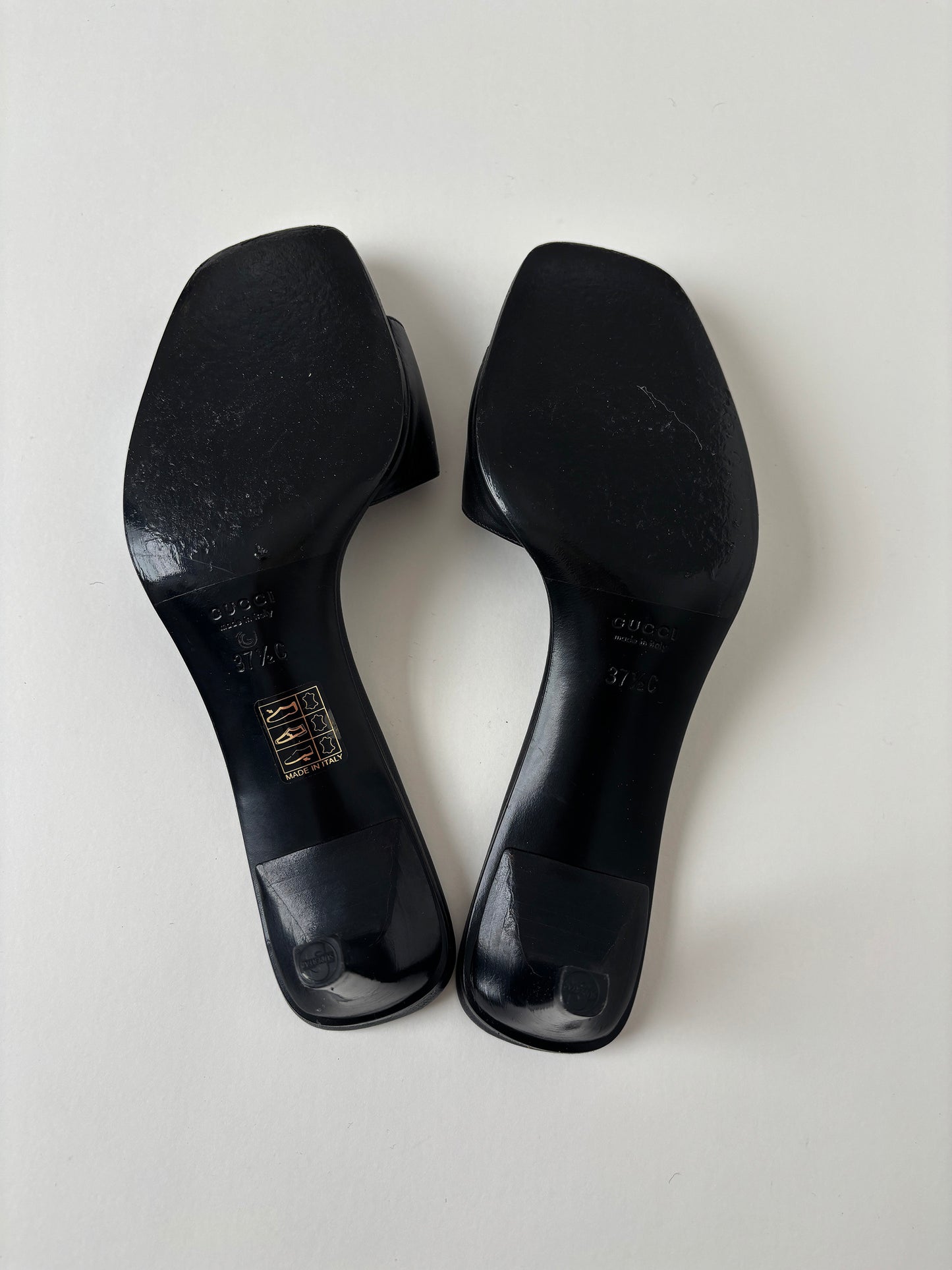 Gucci by Tom Ford 1990s minimalistic black G kitten heels (EU 37,5 / US 7)
