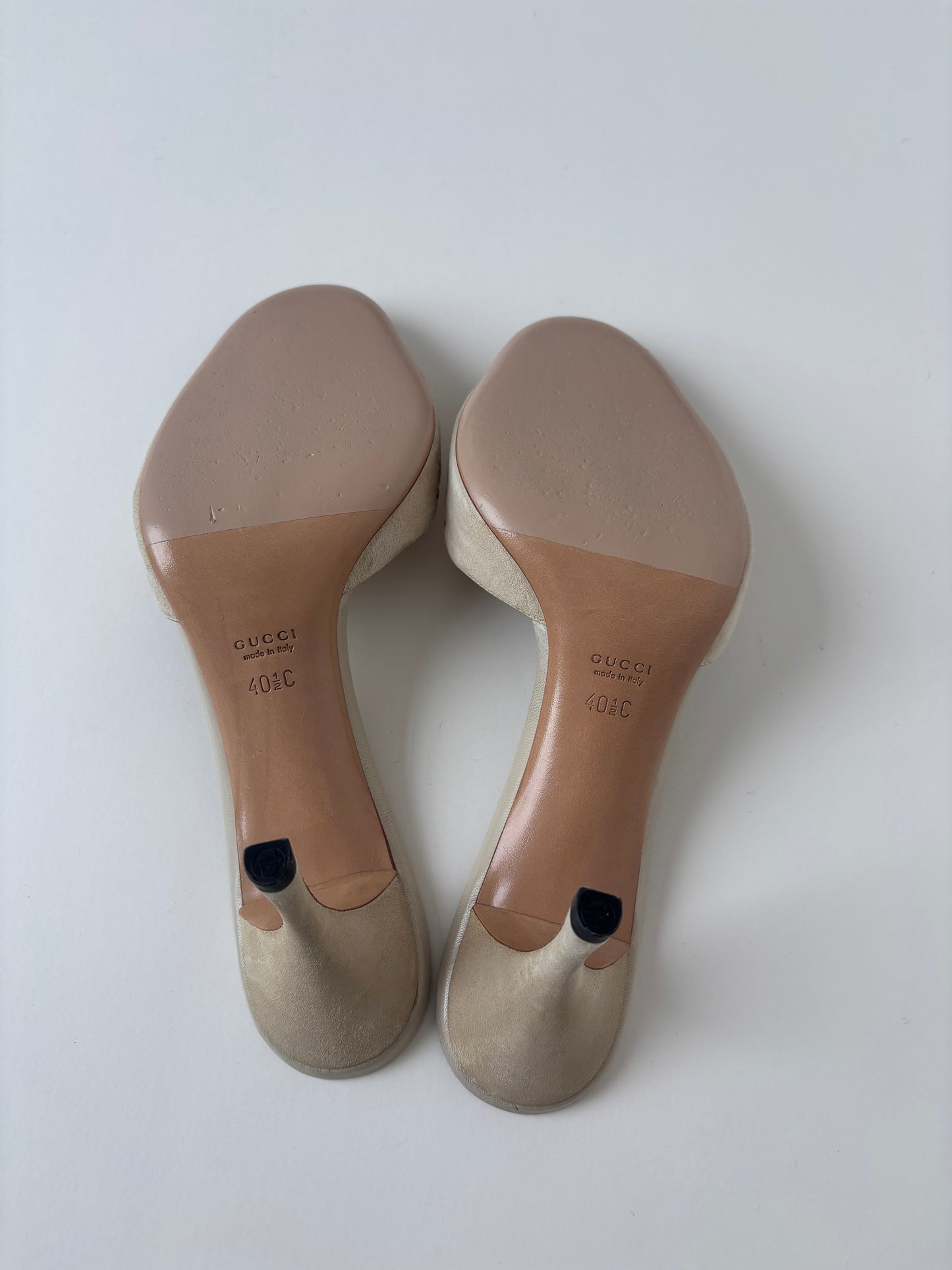 Gucci by Tom Ford off-white mini bamboo and bow heel sandals (EU 40,5 / US 10)