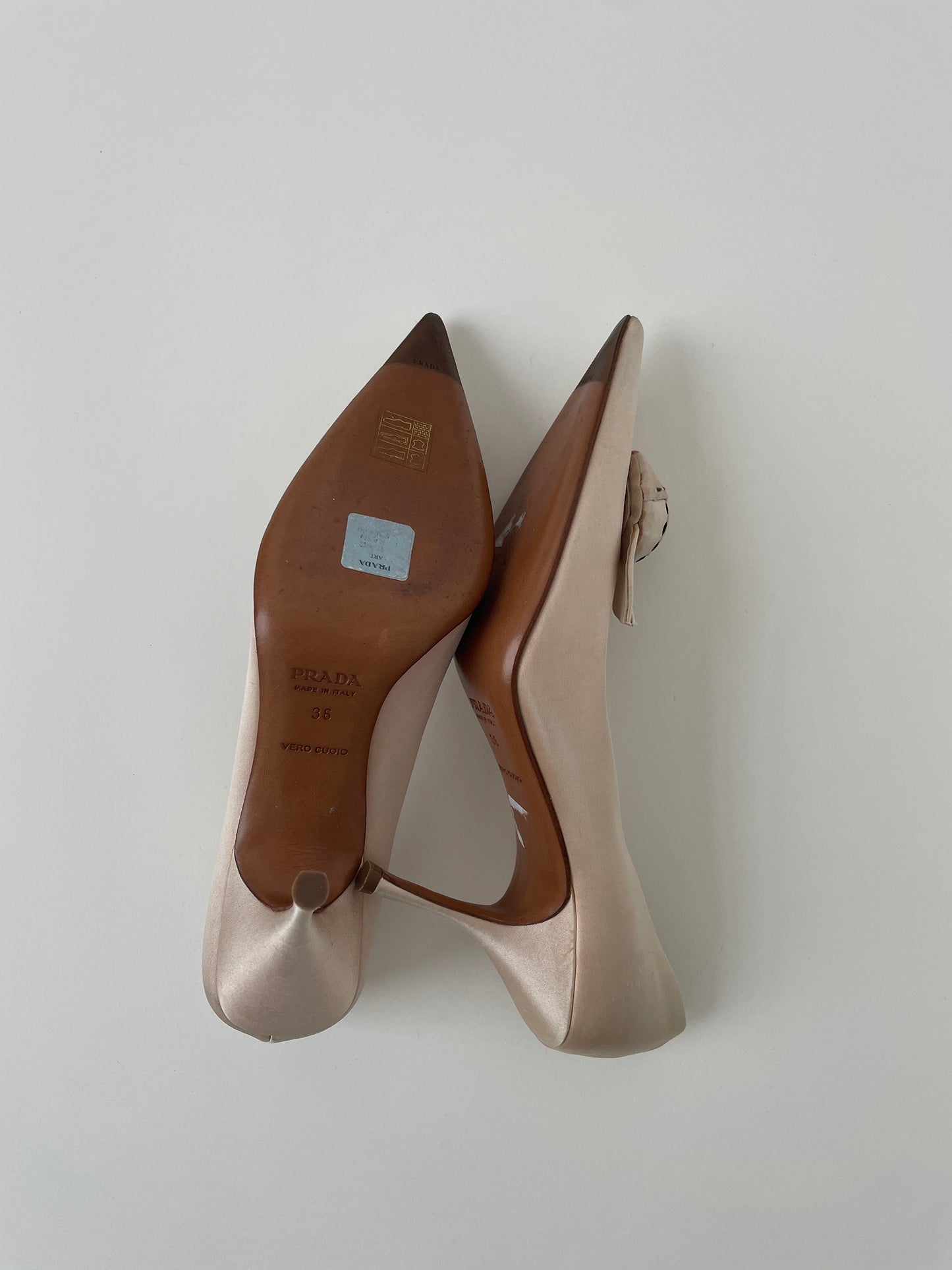 Prada 2000s champagne rose pumps UNWORN (EU 36 / US 5.5 best fit US 6.5-7)