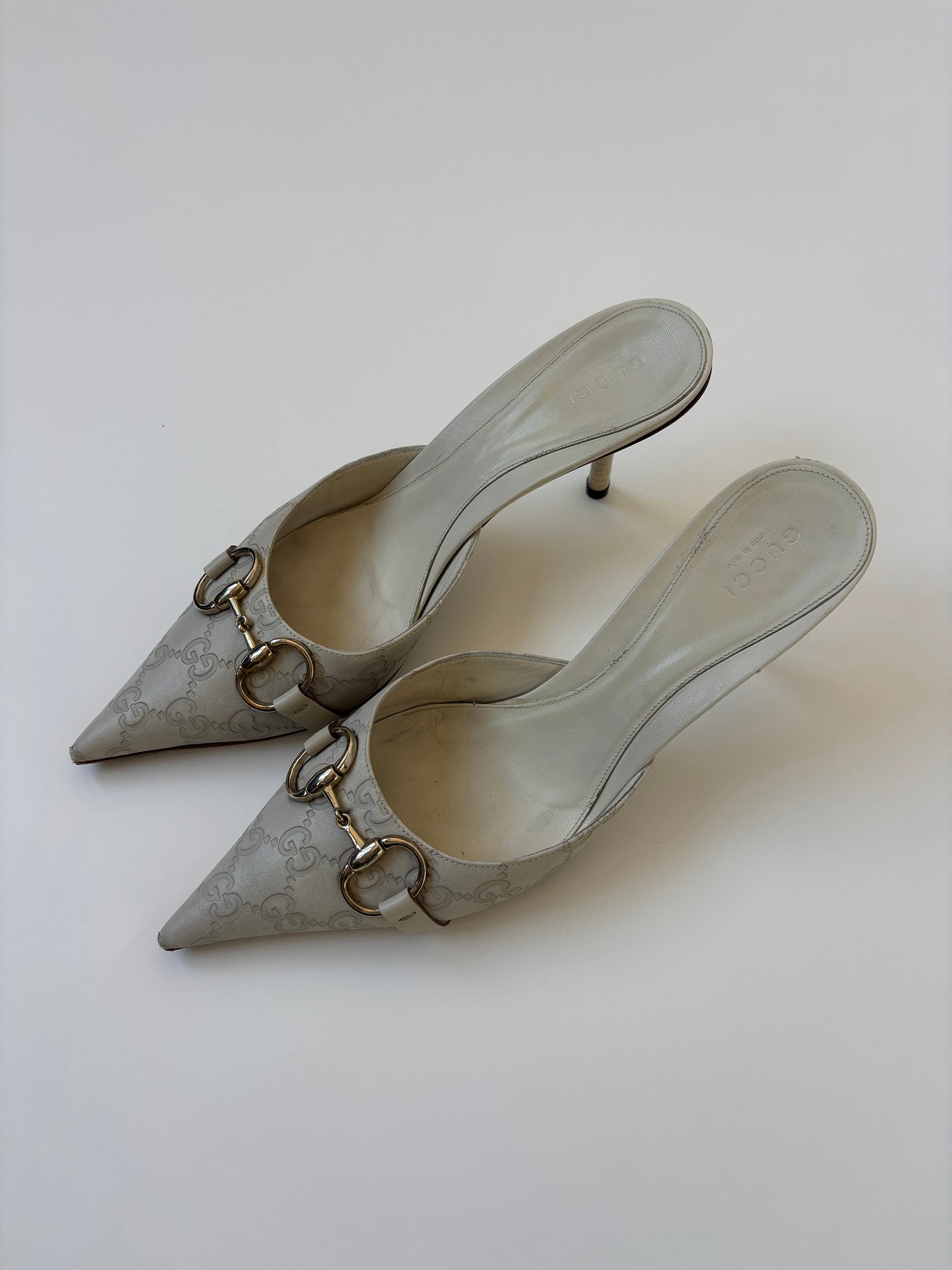 Gucci 2000s off white horsebit monogram mules (EU 39,5 / US 9)