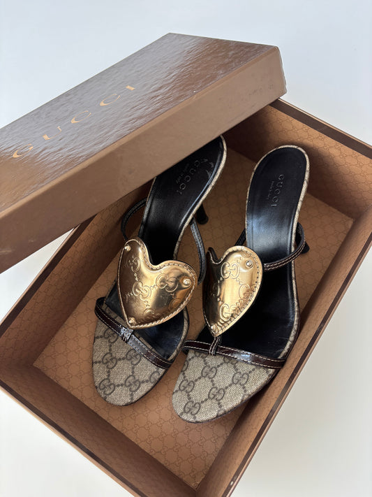 Gucci by Tom Ford 2000s rare brown mongram heart heels (EU 38 / US 7.5)