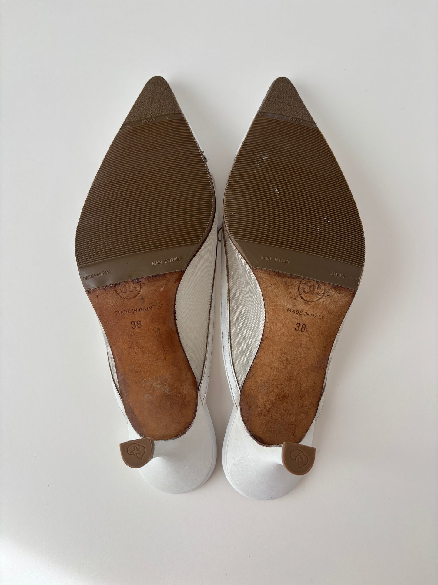 Chanel by Karl Lagerfeld 2000s iconic CC mesh white bow mules  (EU 38 / US 7,5)