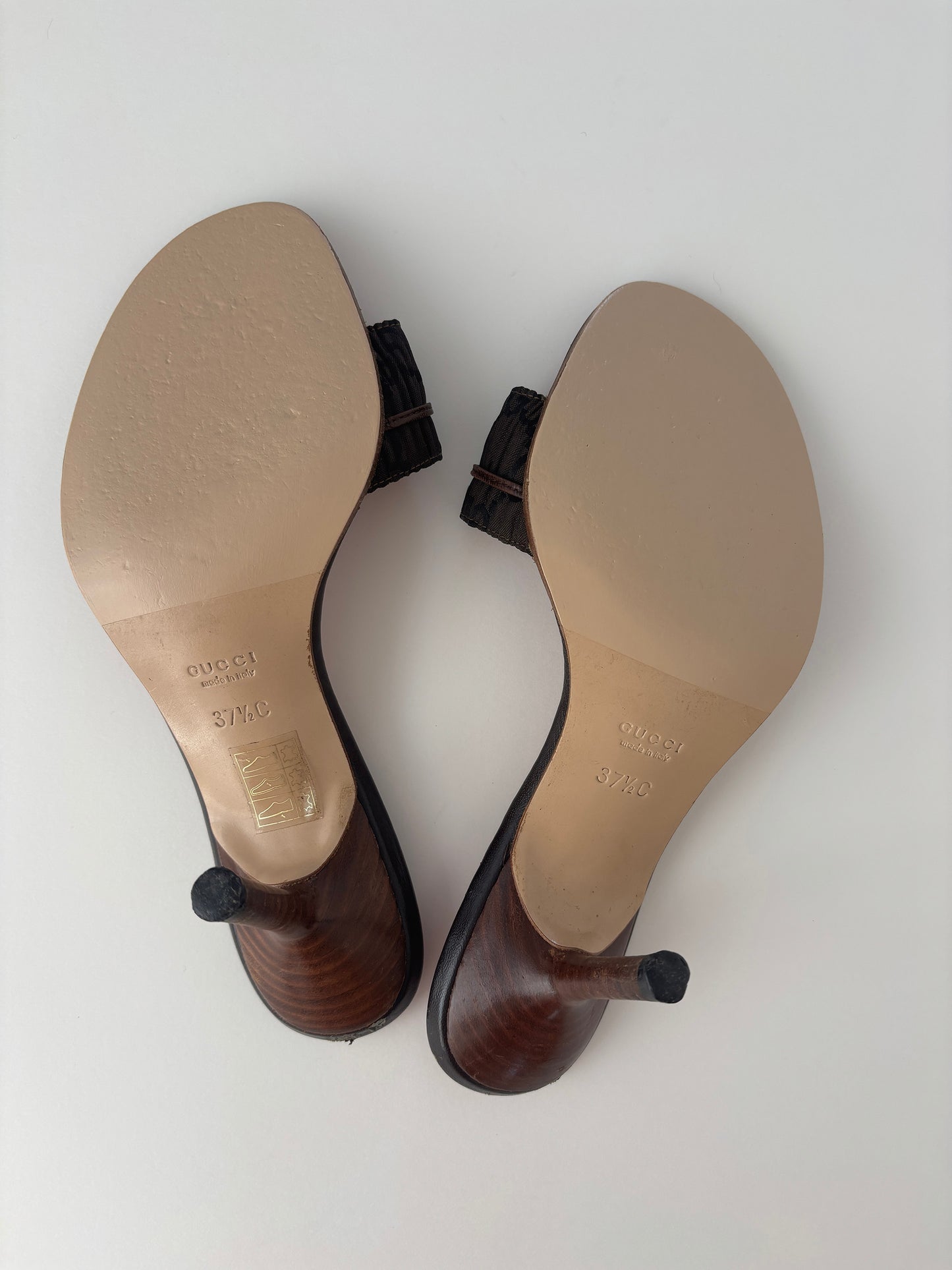 Gucci by Tom Ford 1990s iconic monogram bow sandal heels (EU 37,5 / US 7)