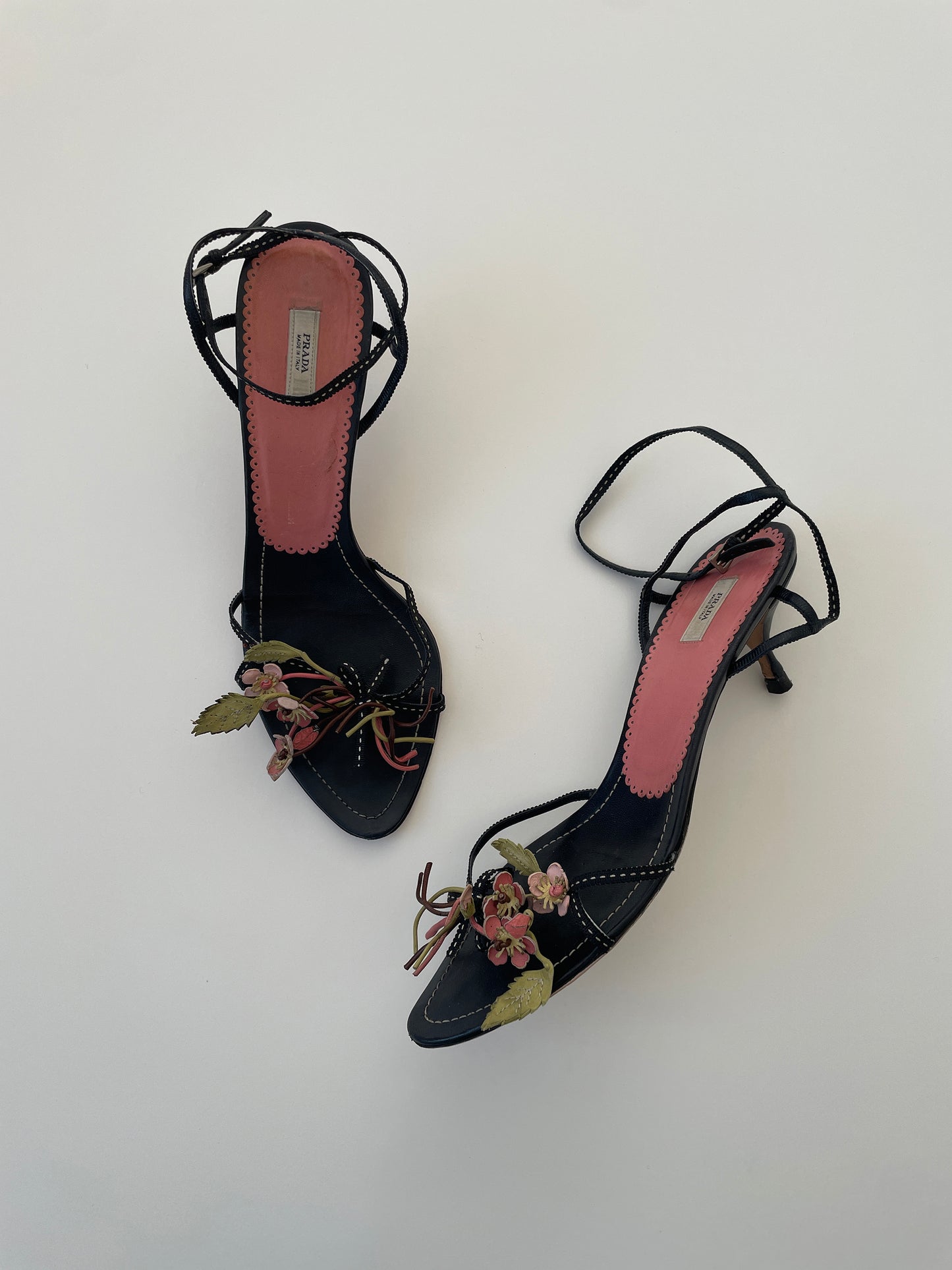 Prada 2000s flower application bow kitten heels