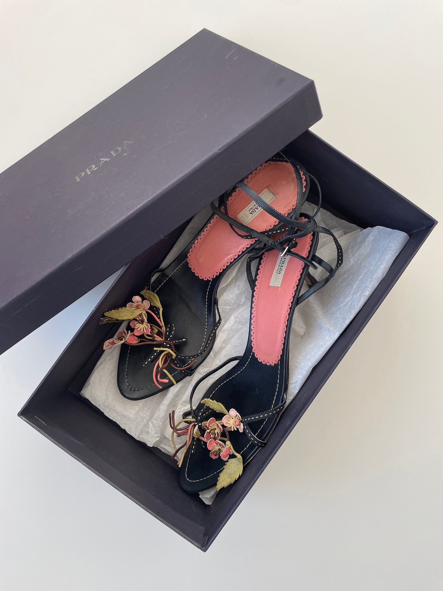 Prada 2000s flower application bow kitten heels