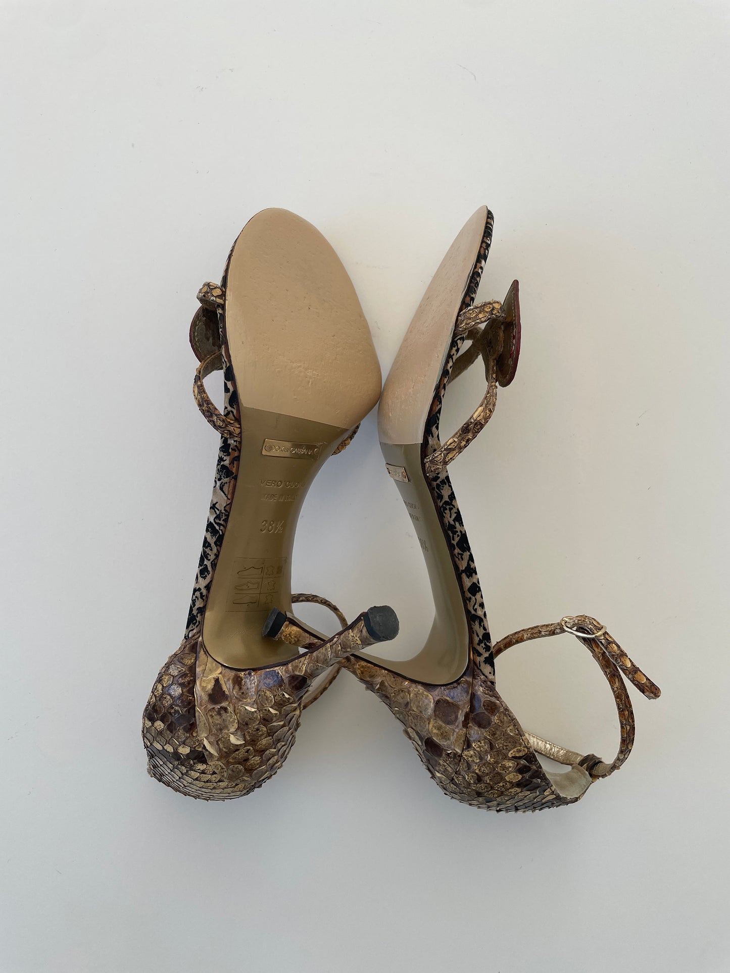 Dolce & Gabanna heart python sandal heels (EU 38,5 / US 8)