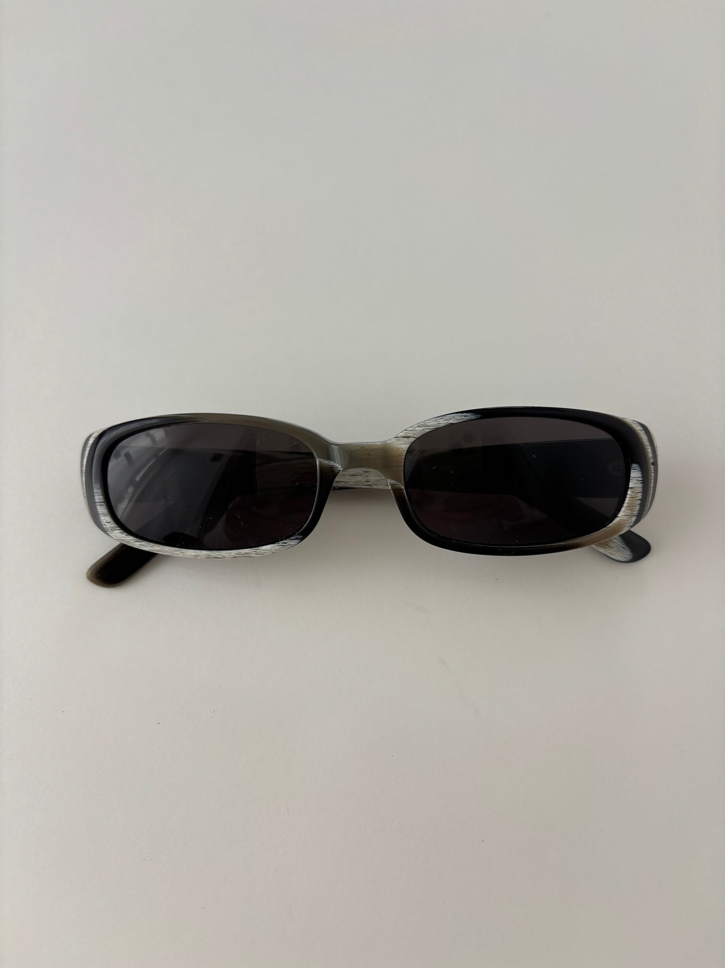 Gucci by Tom Ford 1990s black and white horn slim sunglasses
