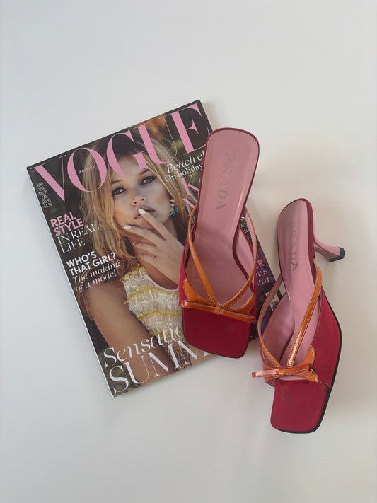 Prada 2000s red bow patent leather kitten heels (EU 38,5 / US 8)