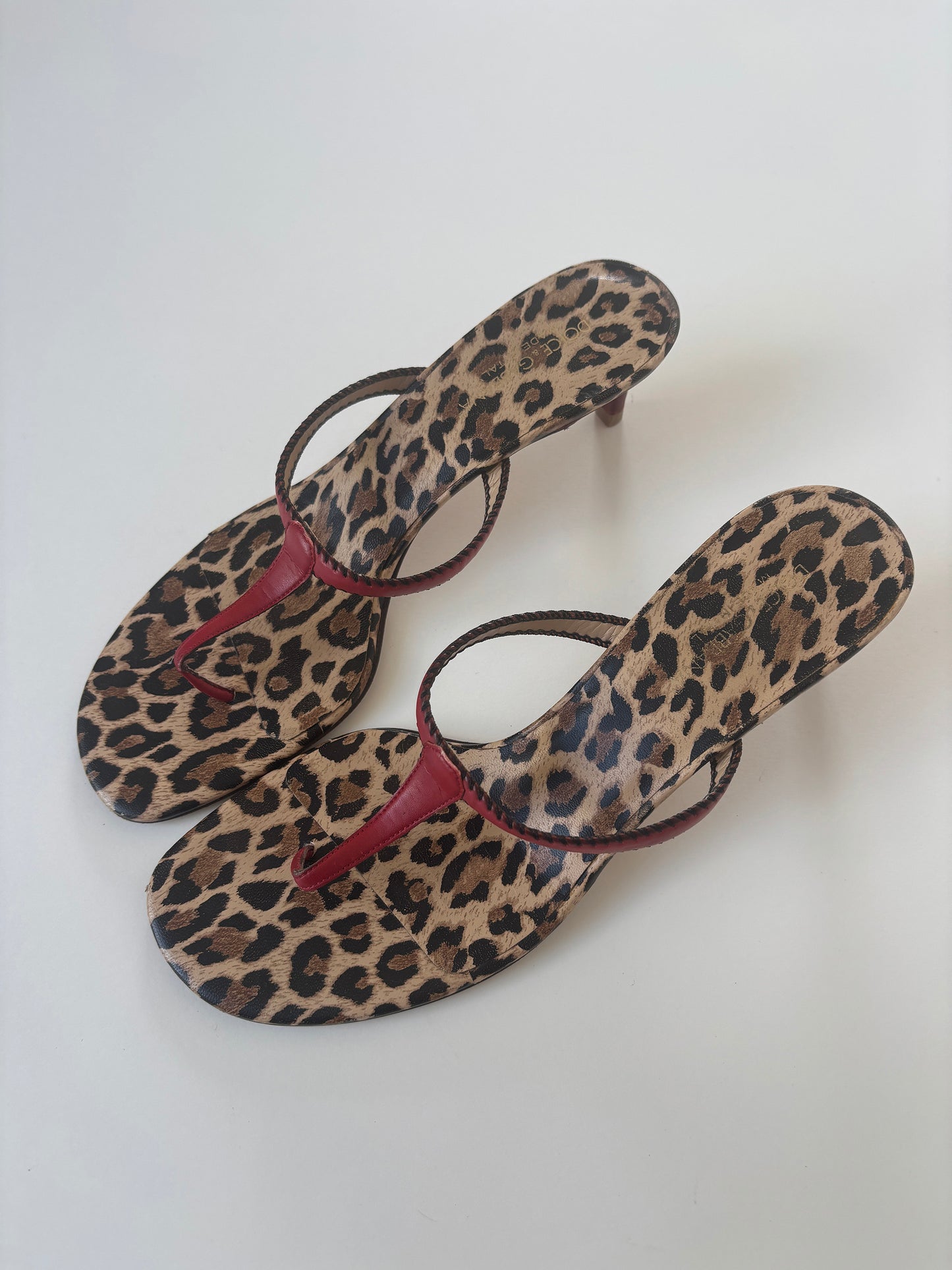 Dolce & Gabanna 2000s minimalistic leopard thong kitten heels (EU 37,5 / US 7)