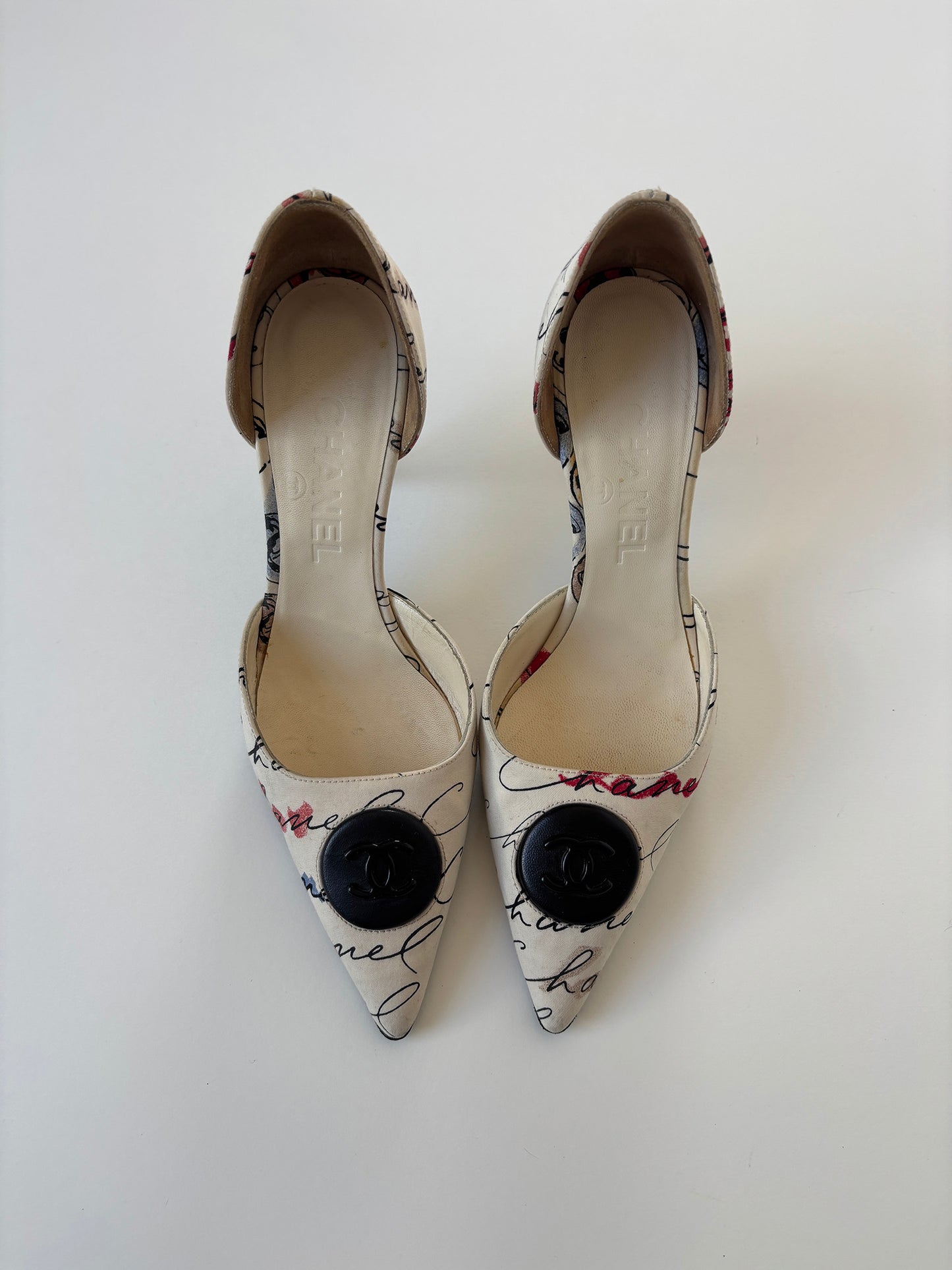 Chanel iconic 2000s by Karl lagerfeld edition CC cream white script illustration heels (EU 36,5 / US 6)