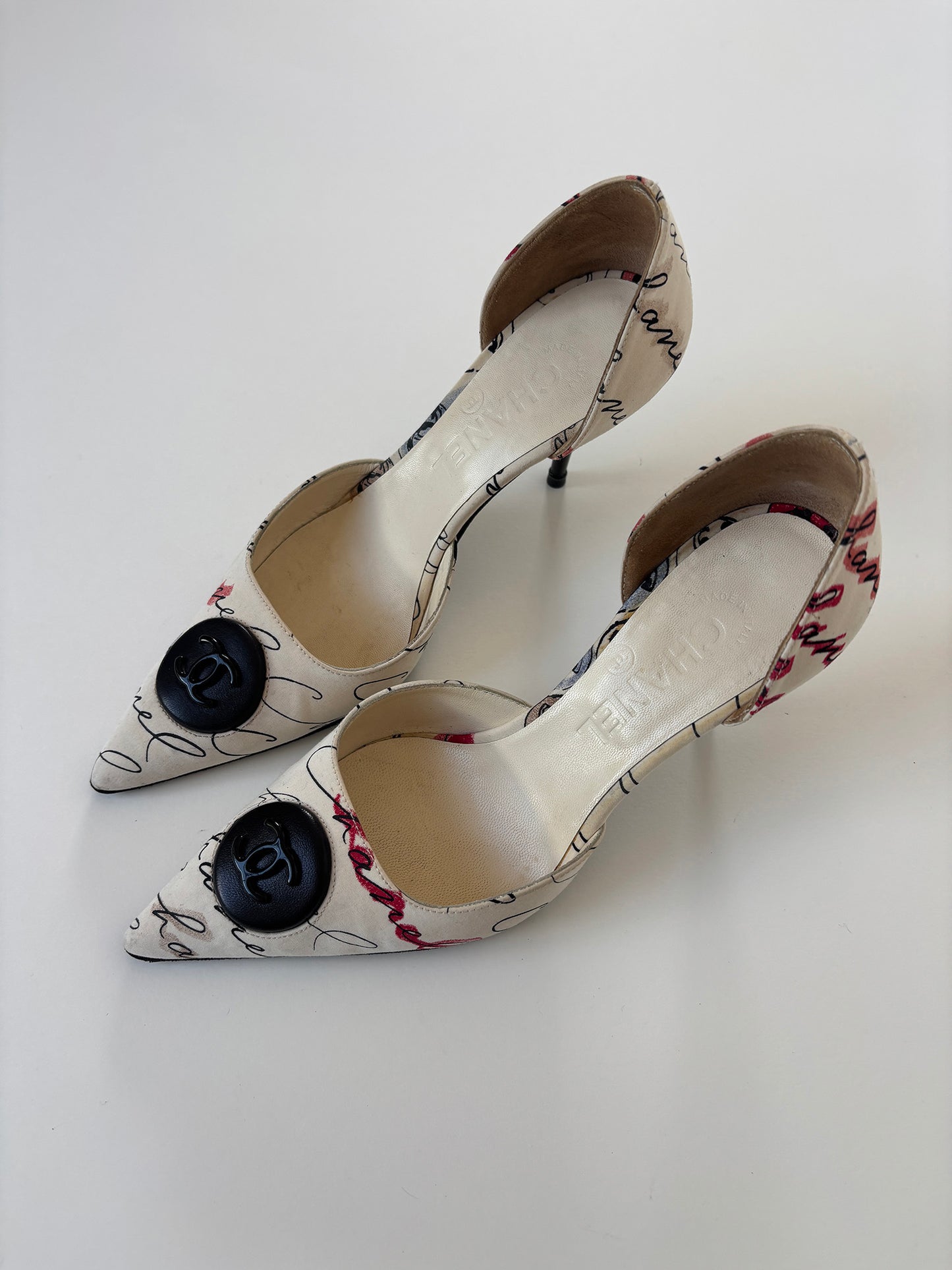 Chanel iconic 2000s by Karl lagerfeld edition CC cream white script illustration heels (EU 36,5 / US 6)