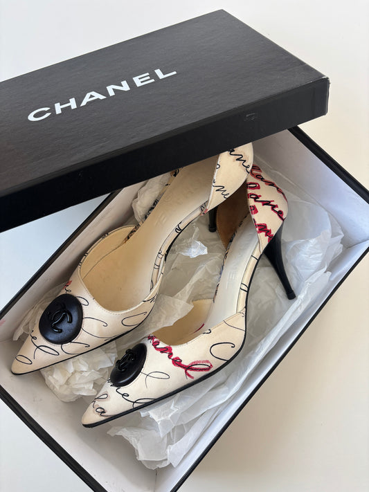 Chanel iconic 2000s by Karl lagerfeld edition CC cream white script illustration heels (EU 36,5 / US 6)