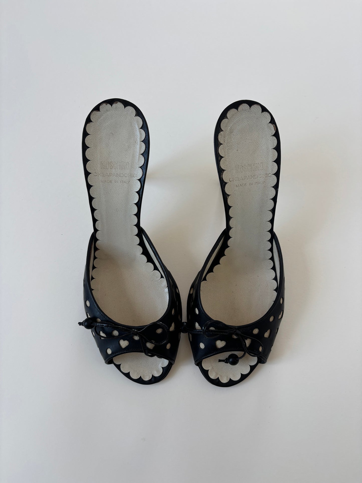 Moschino 2000s black heart dot bow heels (EU 38 / US 7.5)