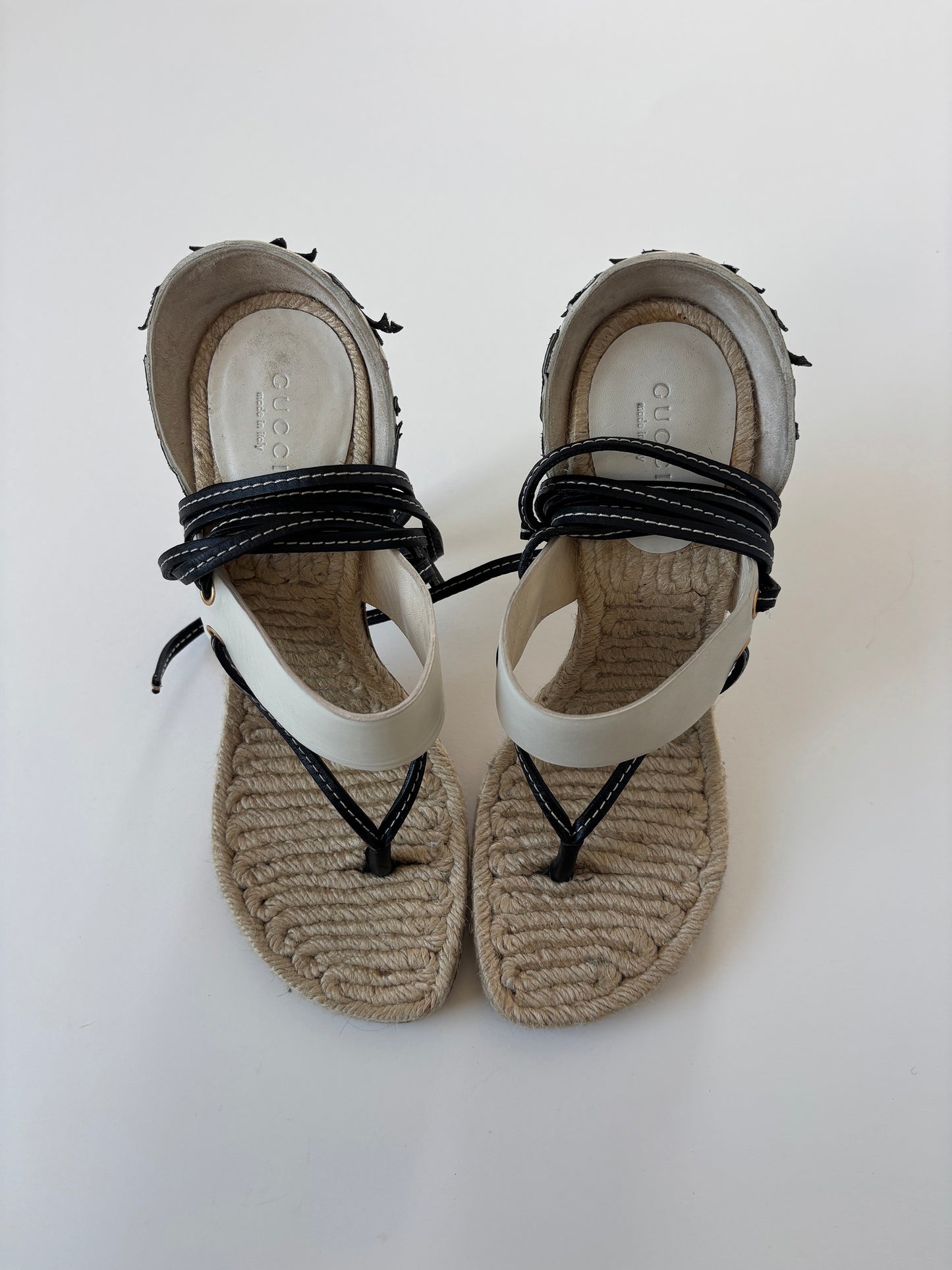 Gucci by Tom Ford 2000s raffia western strappy thong sandal heels UNWORN (EU 39 / US 8.5)