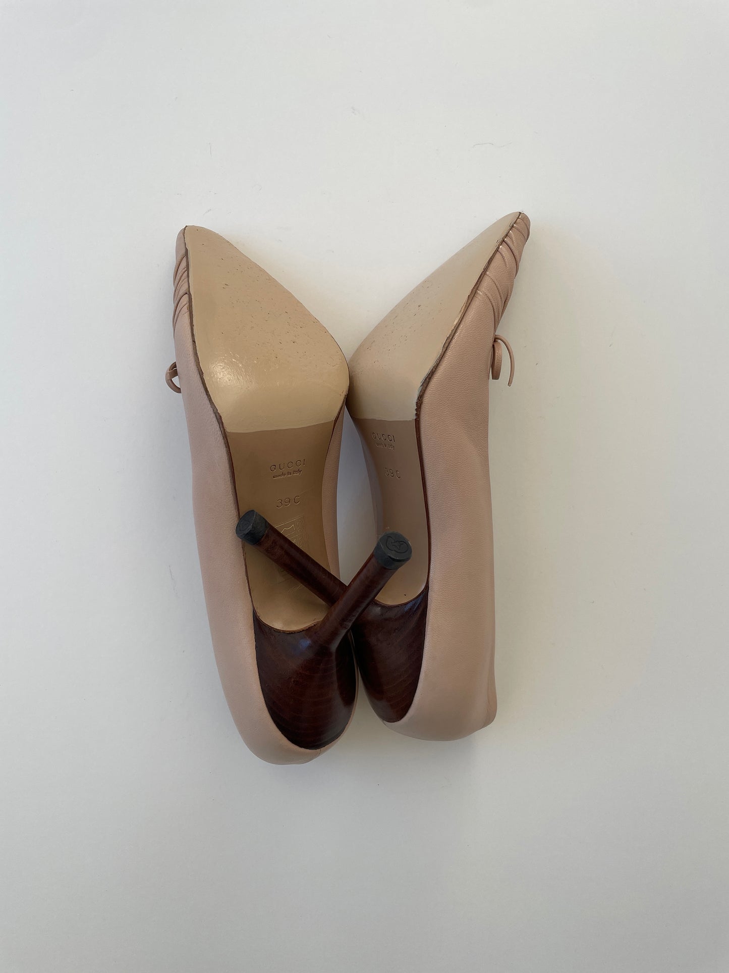 Gucci by Tom Ford F/W 1999 nude bow heels (EU 39 / US 8.5)