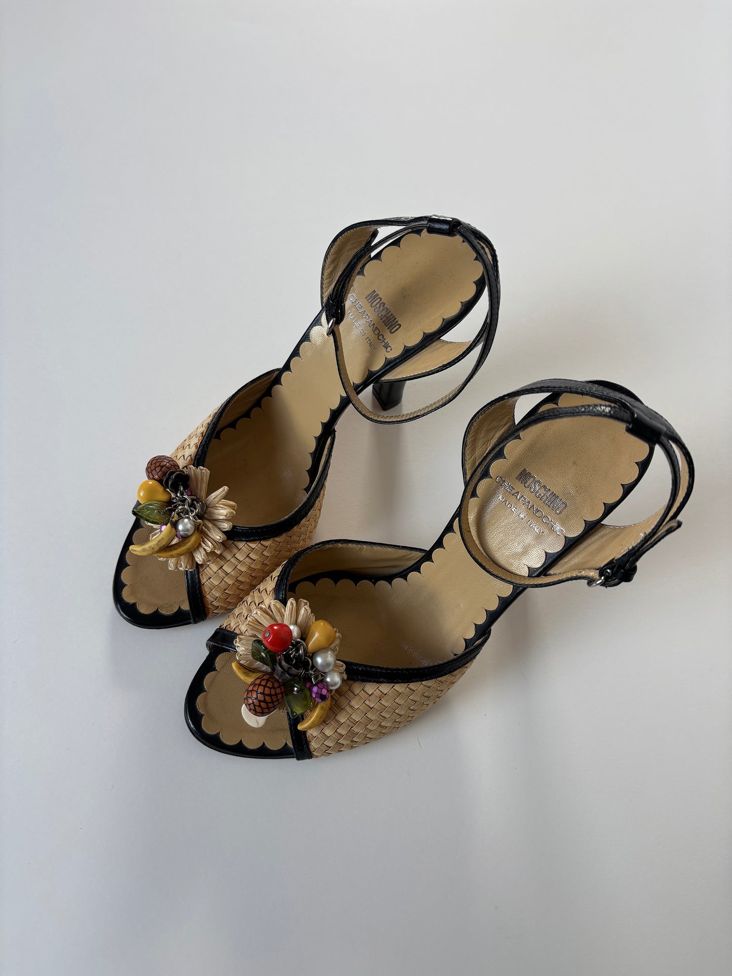 Moschino 2000s raffia fruits heels (EU 38 / US 7.5)