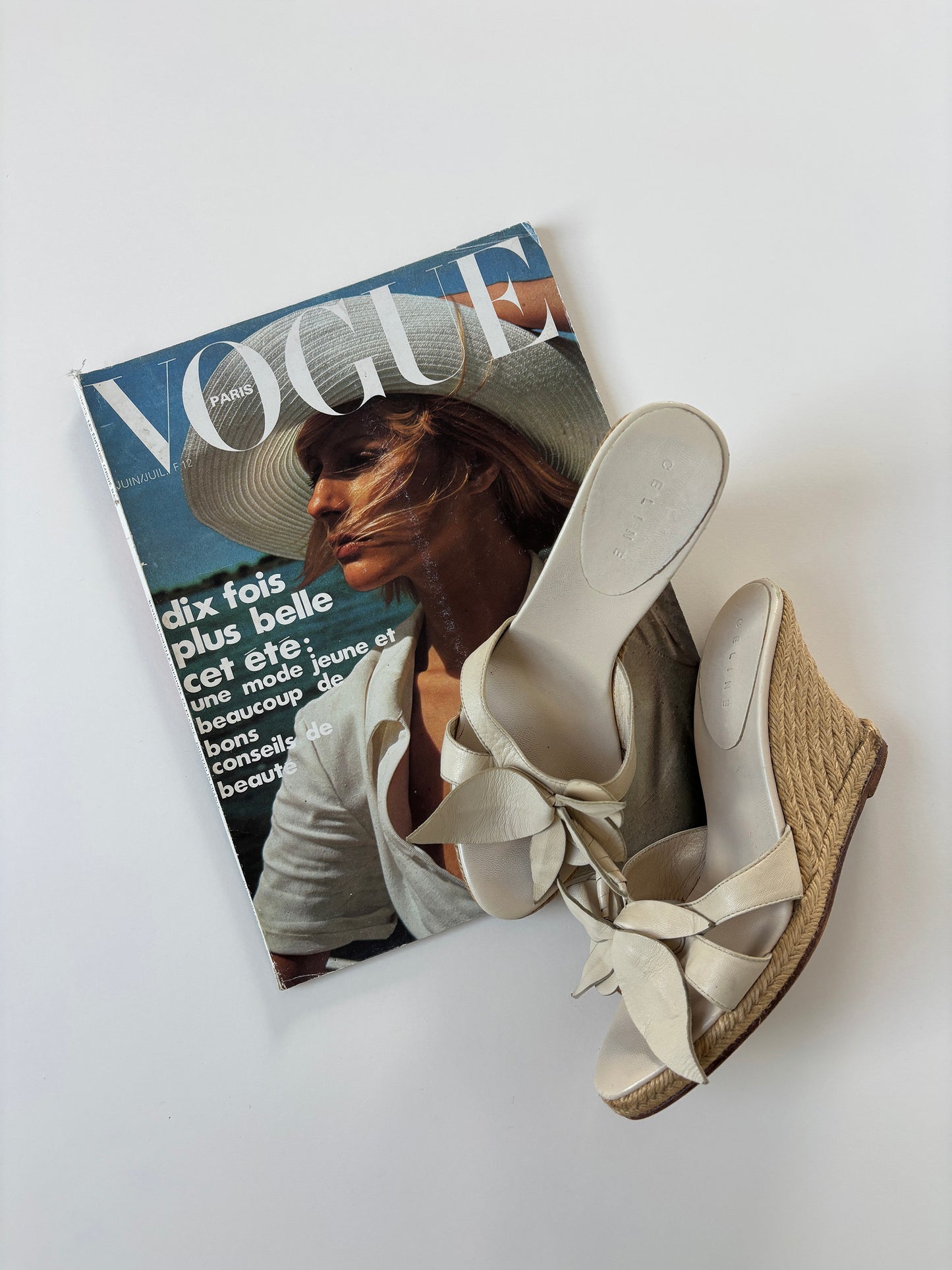Celine 2000s cream white floral raffia wedges (EU 37,5 / US 7)