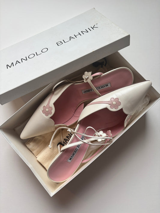 Manolo Blahnik 2000s white pink daisy flower slingback heels (EU 38,5 / US 8)