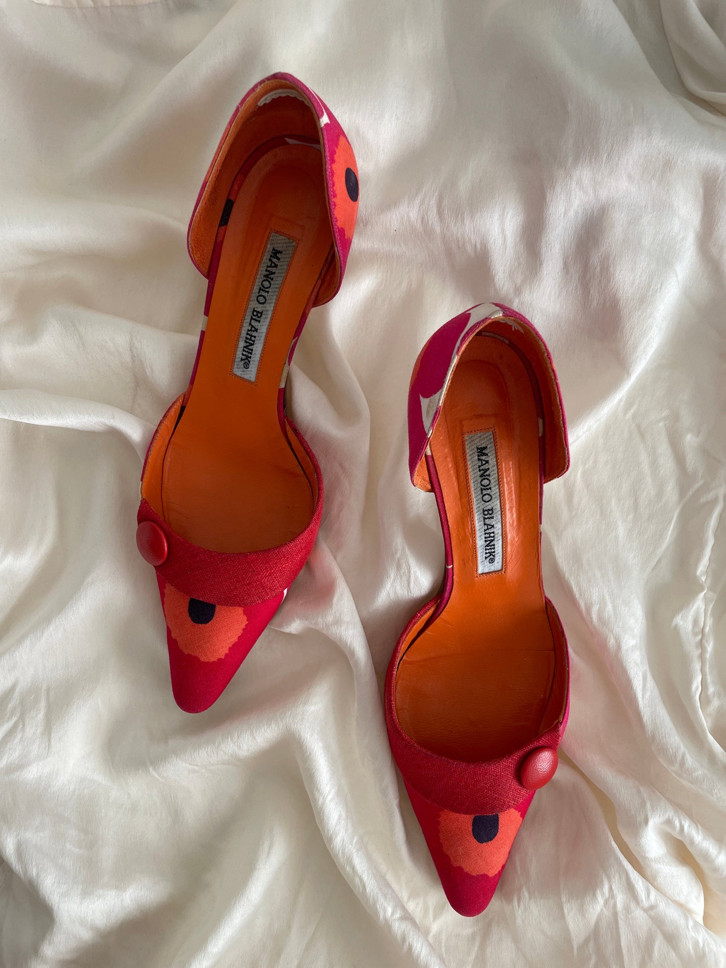 Manolo Blahnik poppy flower kitten heel pumps