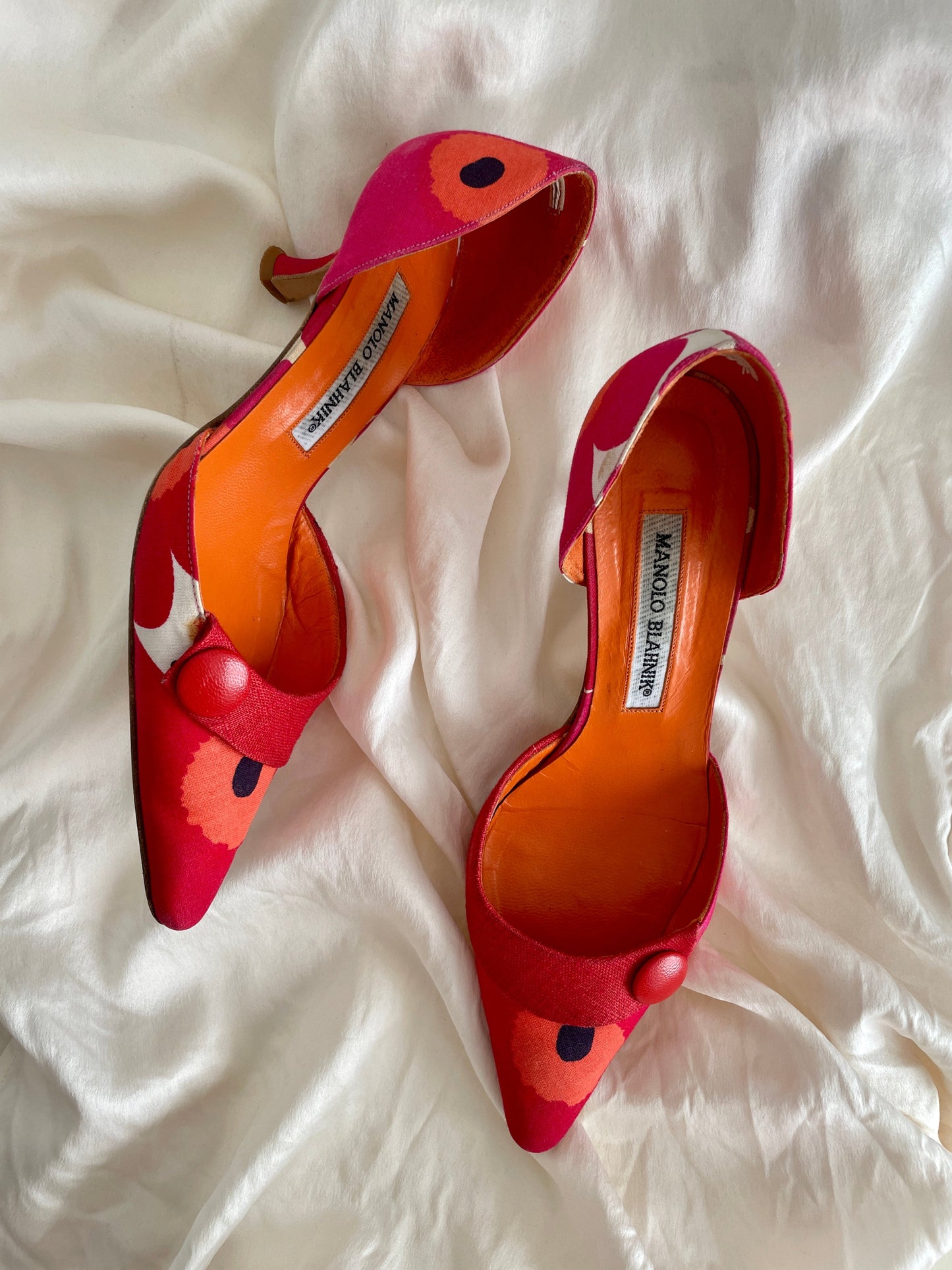 Manolo Blahnik poppy flower kitten heel pumps