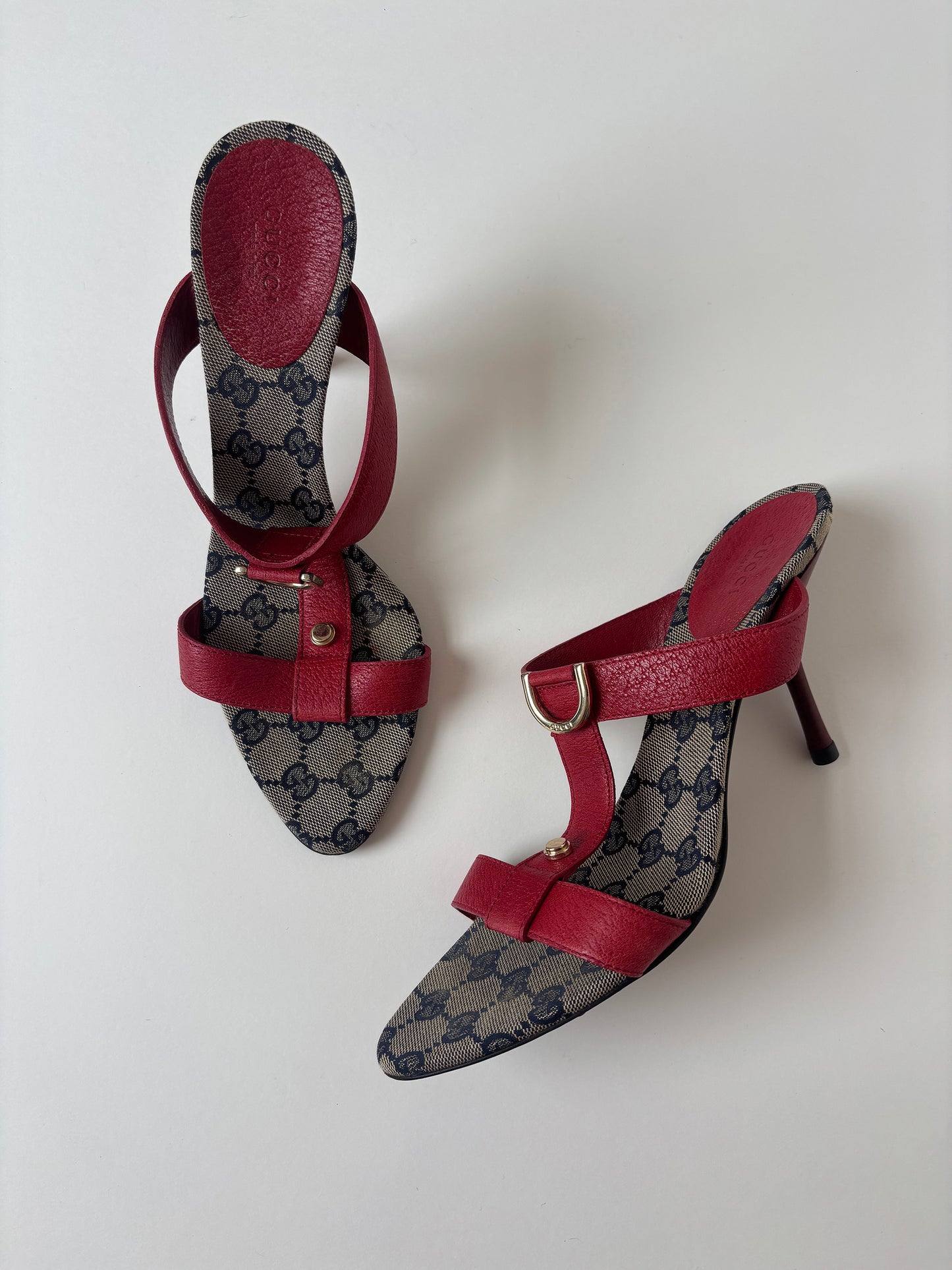 Gucci by Tom Ford 2000s red D-ring monogram sandals (EU 39,5 / US 9)