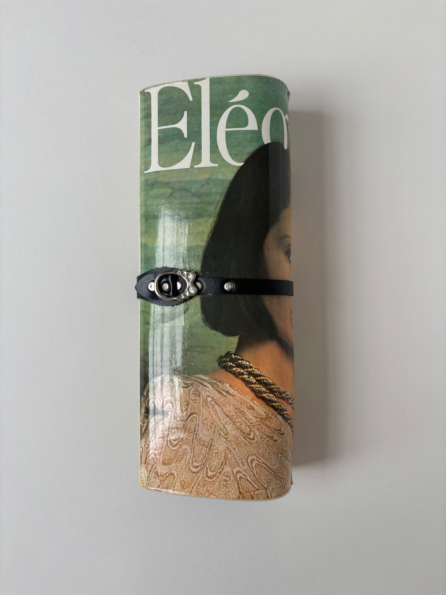 Vintage 70s magazine clutch "ELEGANCE"
