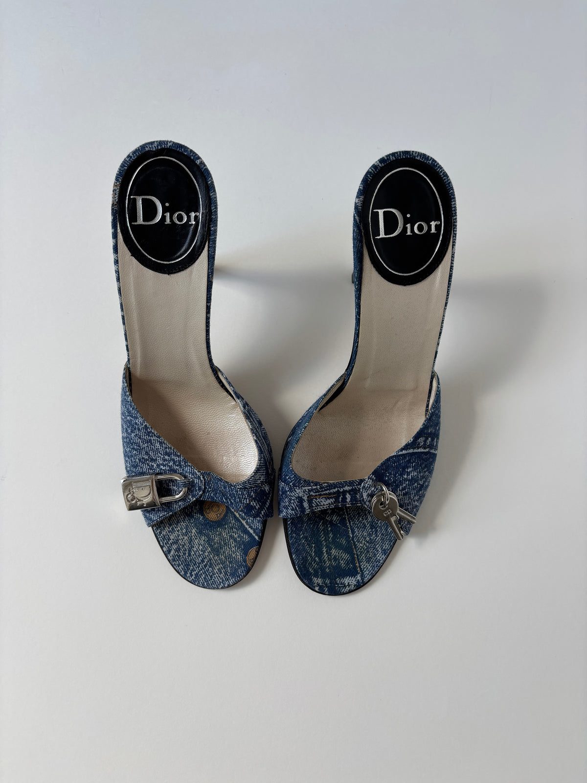 Christian Dior by John Galliano S/S 2001 iconic denim lock key heels (EU 38,5 / US 8)