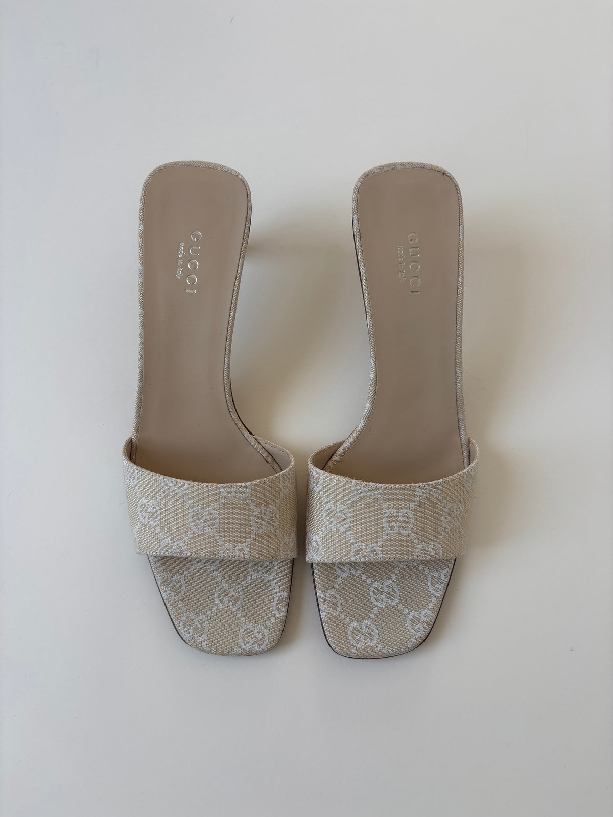 Gucci by Tom Ford 1990s ivory monogram sandals UNWORN (EU 38 / US 7.5)